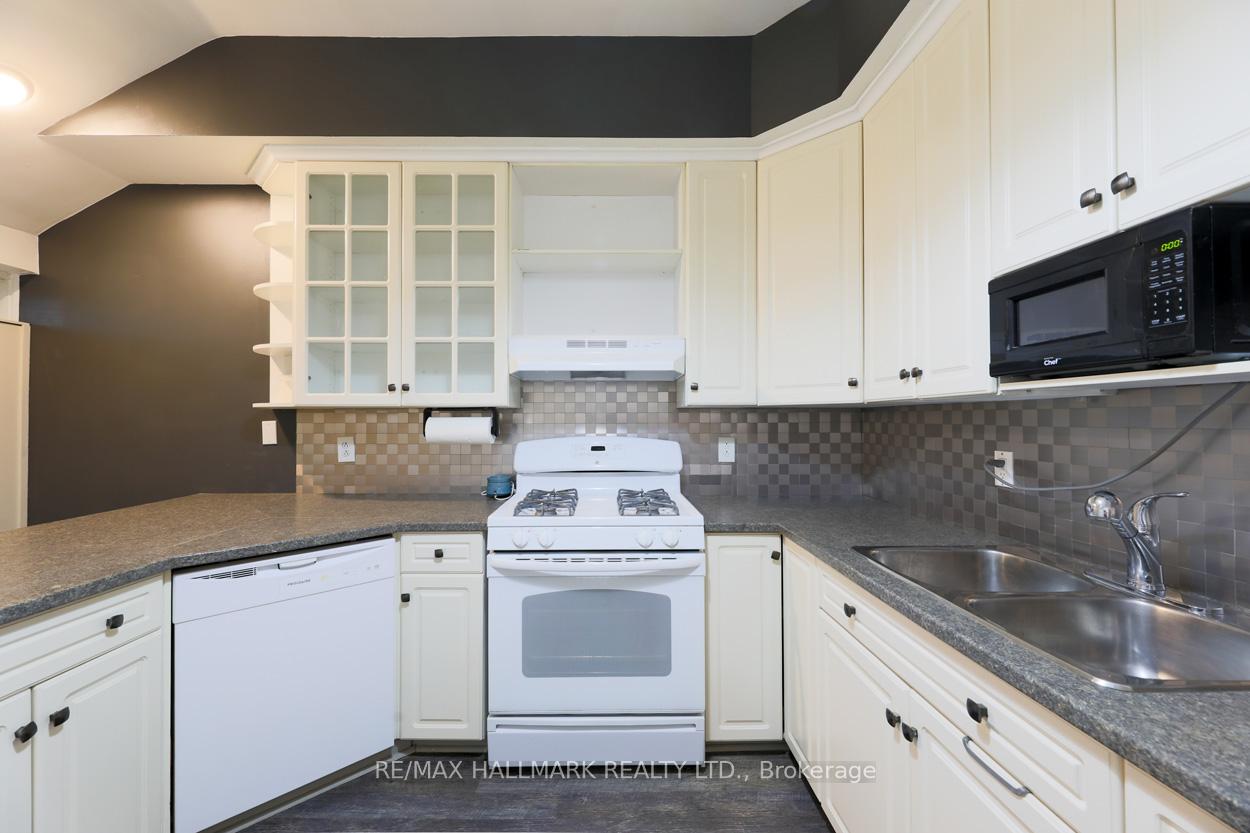 Main Floor - 405 Kingston Road, Toronto 5