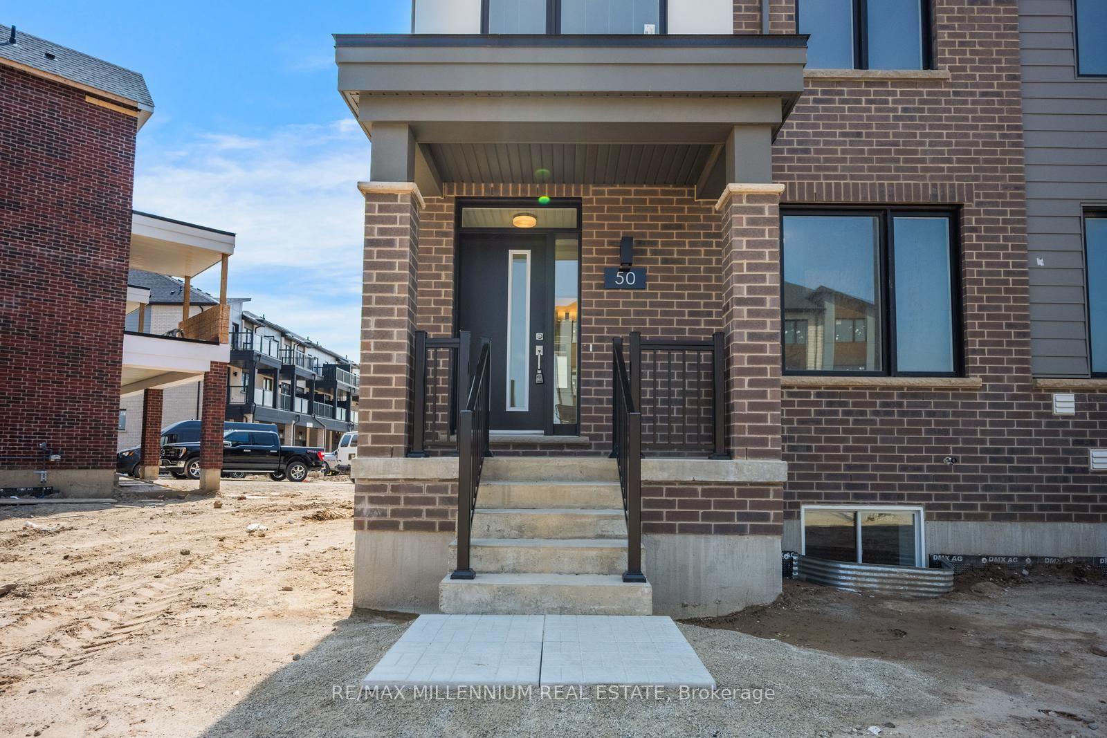 MAIN - 50 Thornbird Crescent, Brampton 5