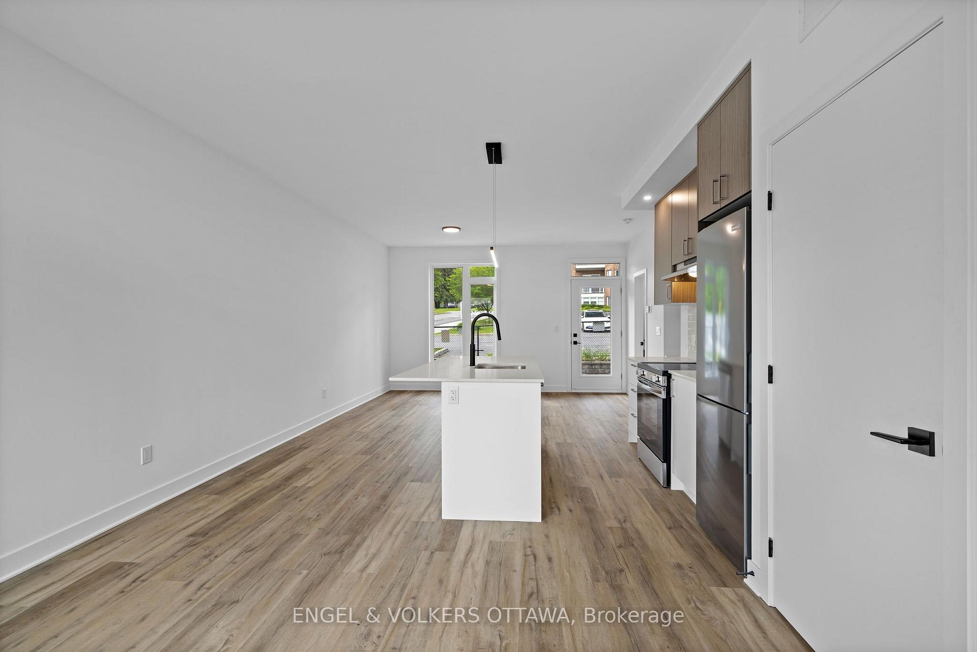 D - 1258 Marenger Street, Ottawa 4