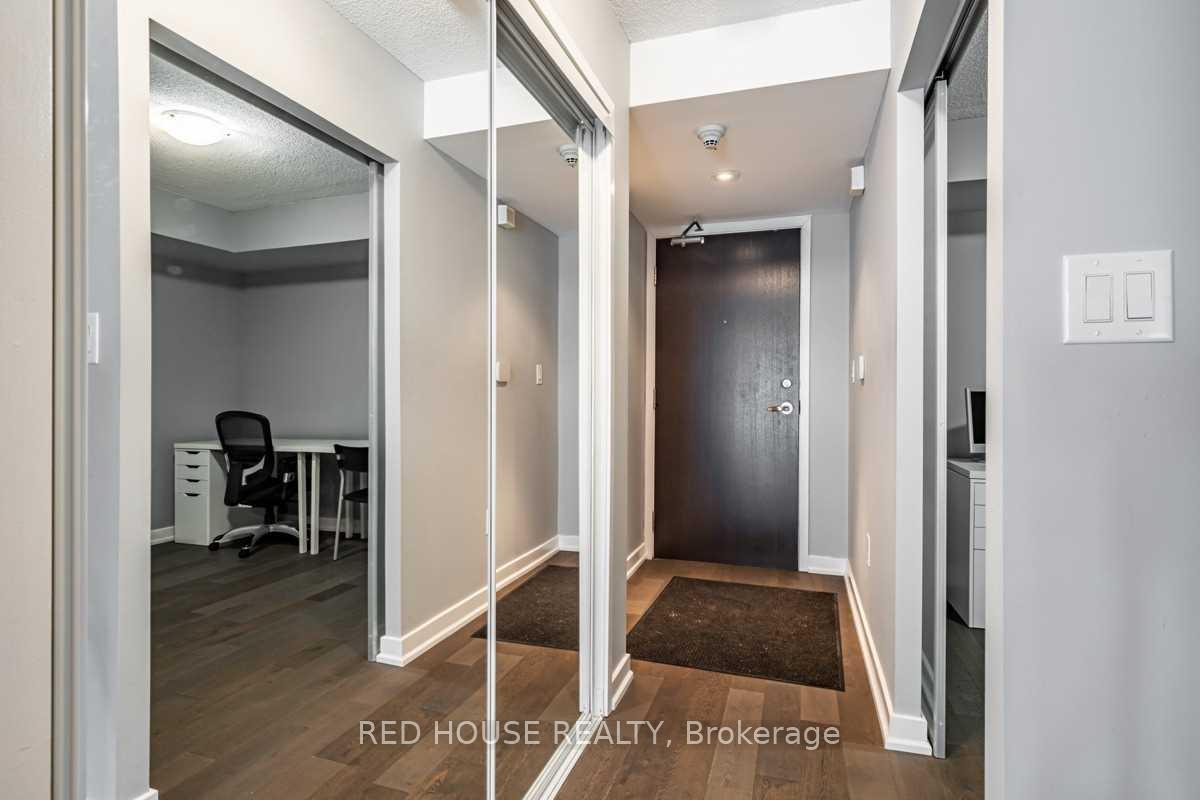 628 - 8 Telegram Mews, Toronto 3