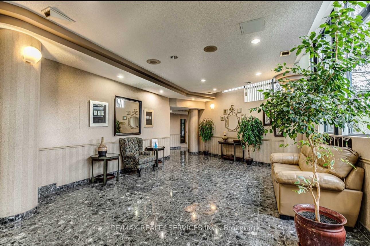 502 - 25 Trailwood Drive, Mississauga 4
