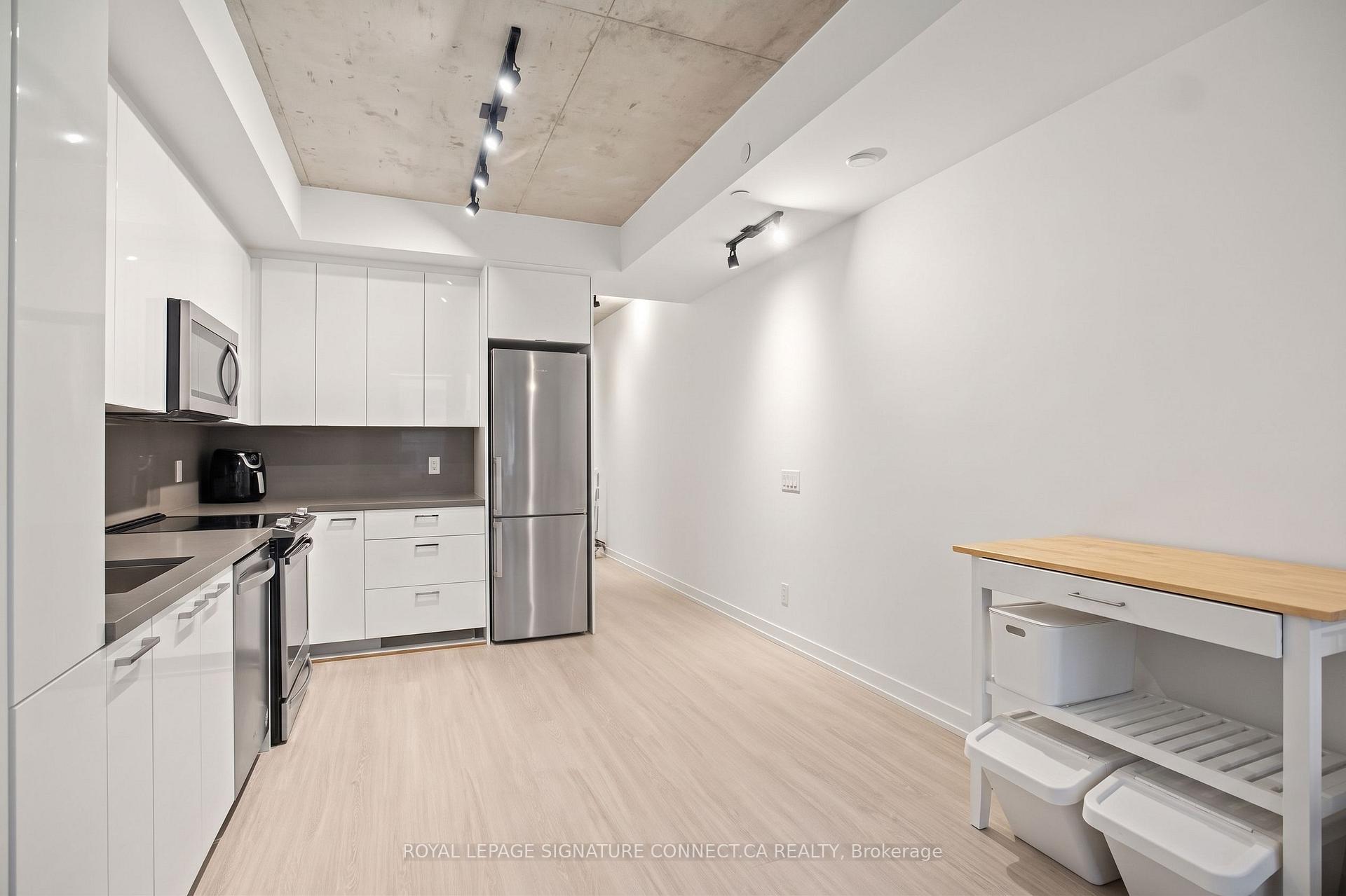 310 - 195 McCaul Street, Toronto 5