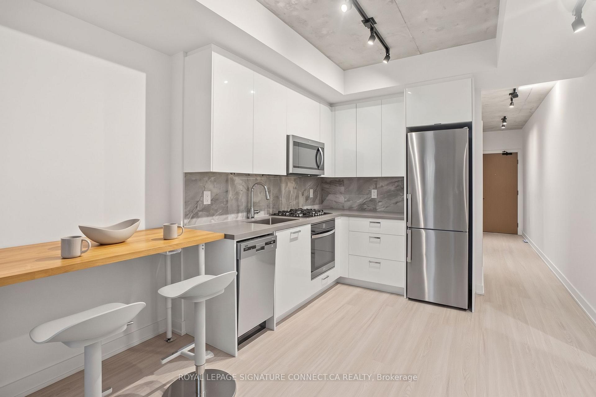 310 - 195 McCaul Street, Toronto 4
