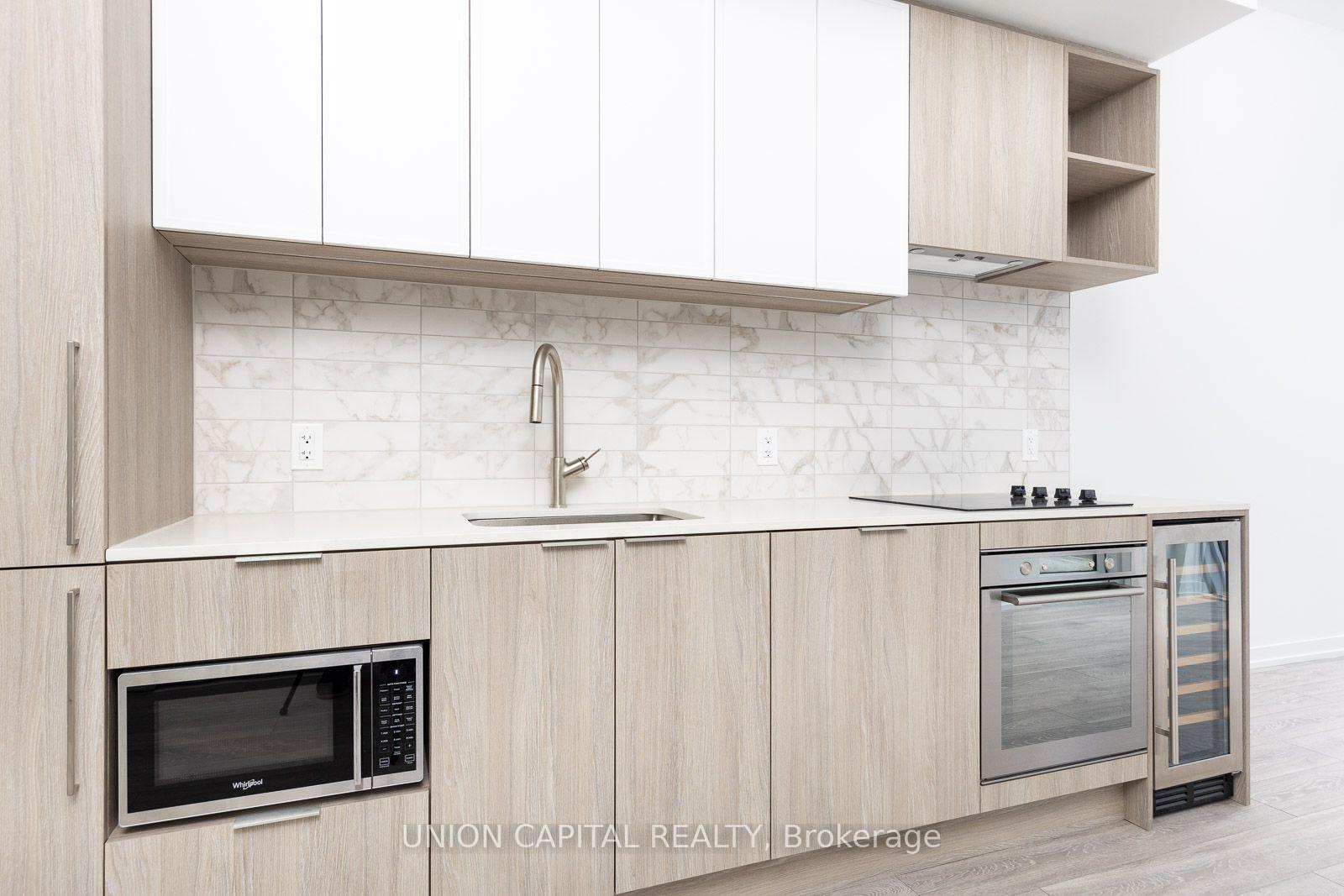222 - 2020 Bathurst Street, Toronto 5