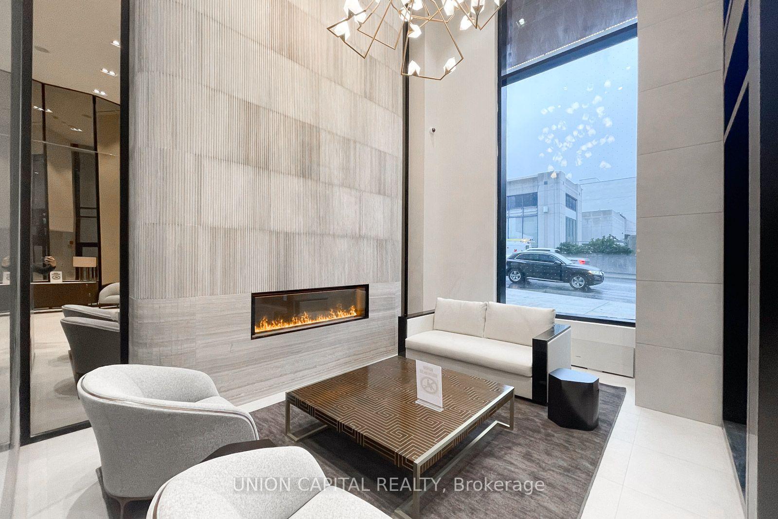 222 - 2020 Bathurst Street, Toronto 3