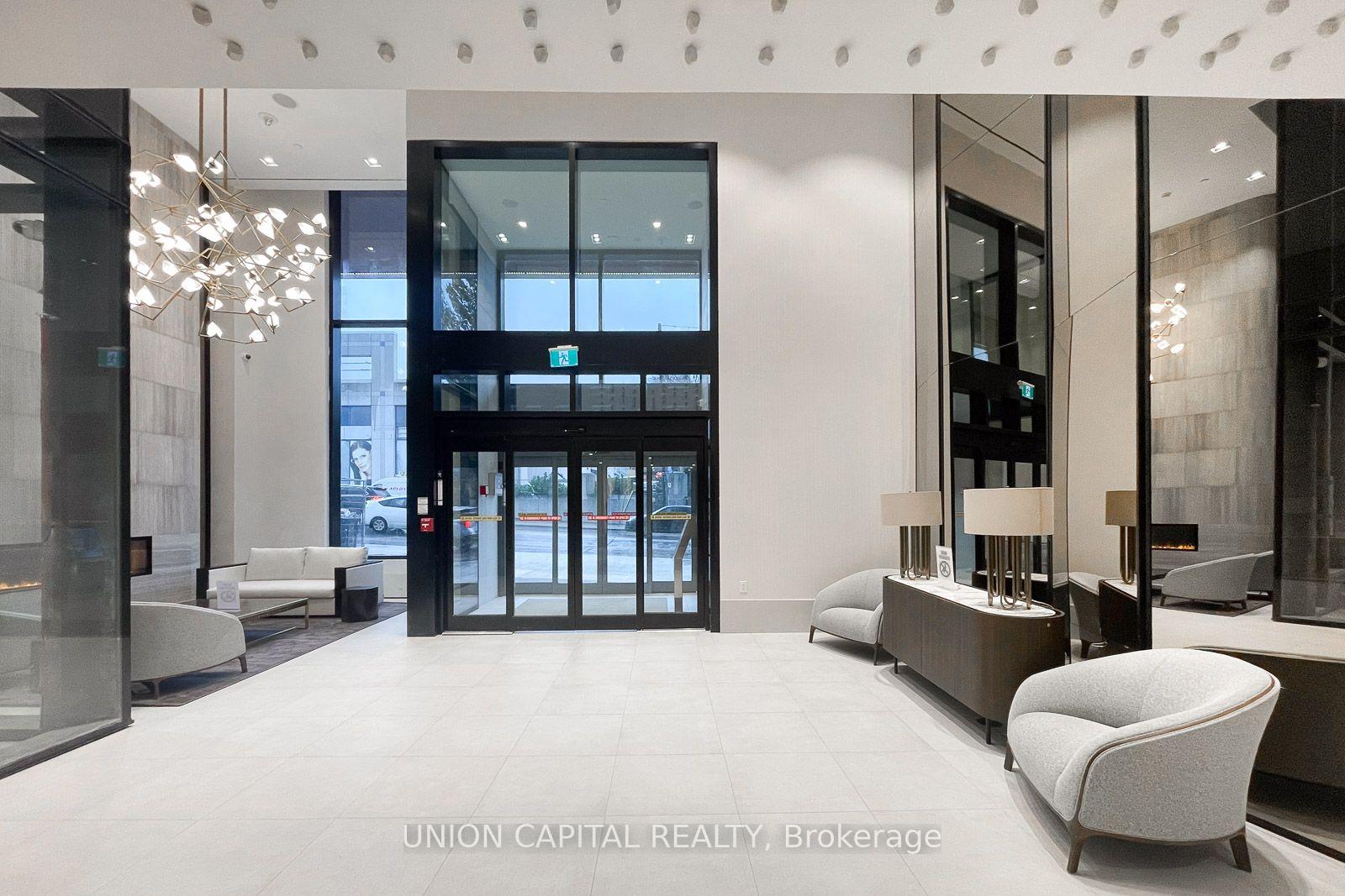 222 - 2020 Bathurst Street, Toronto 2