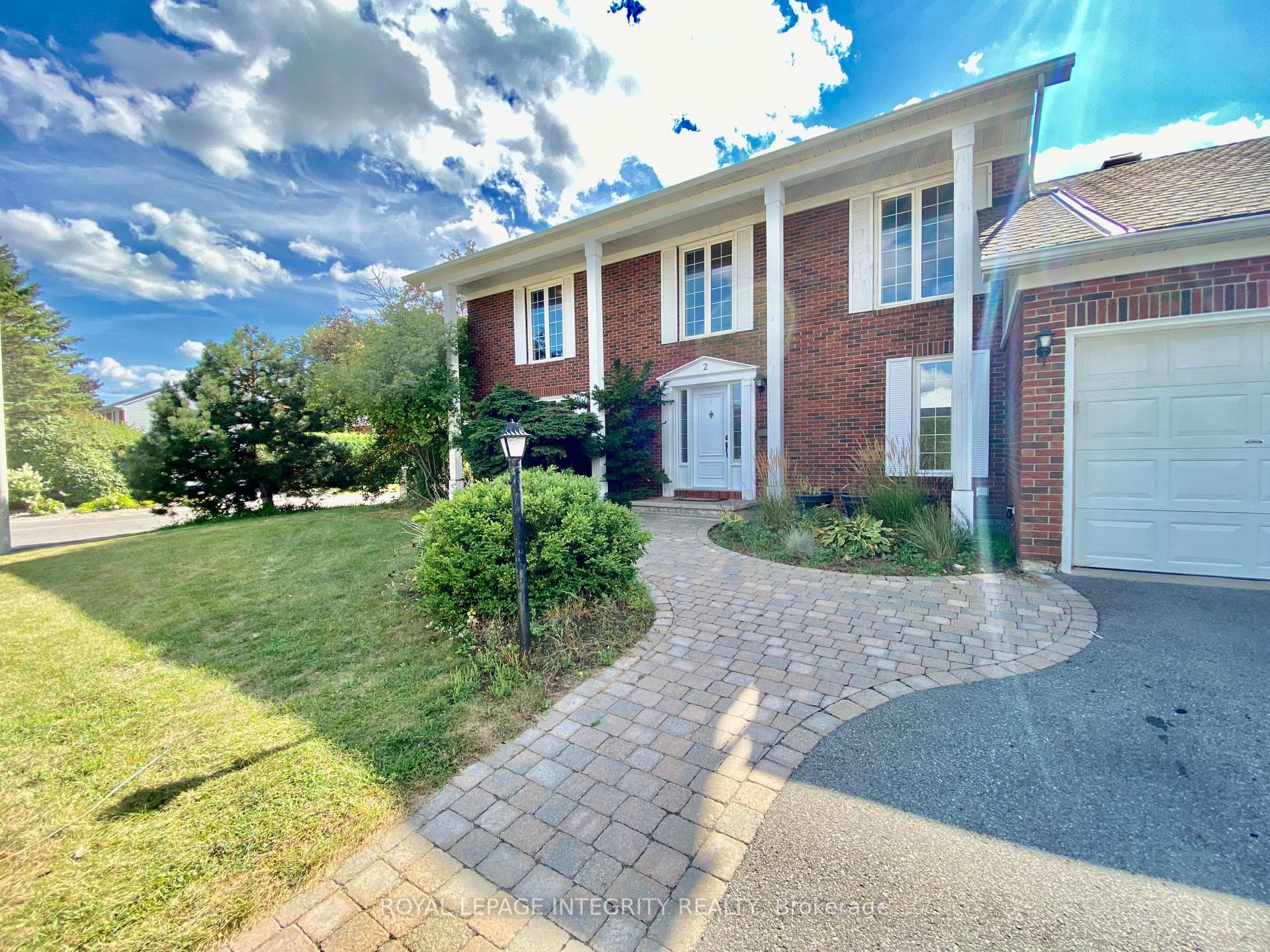 2 Tunbridge Court, Ottawa 3