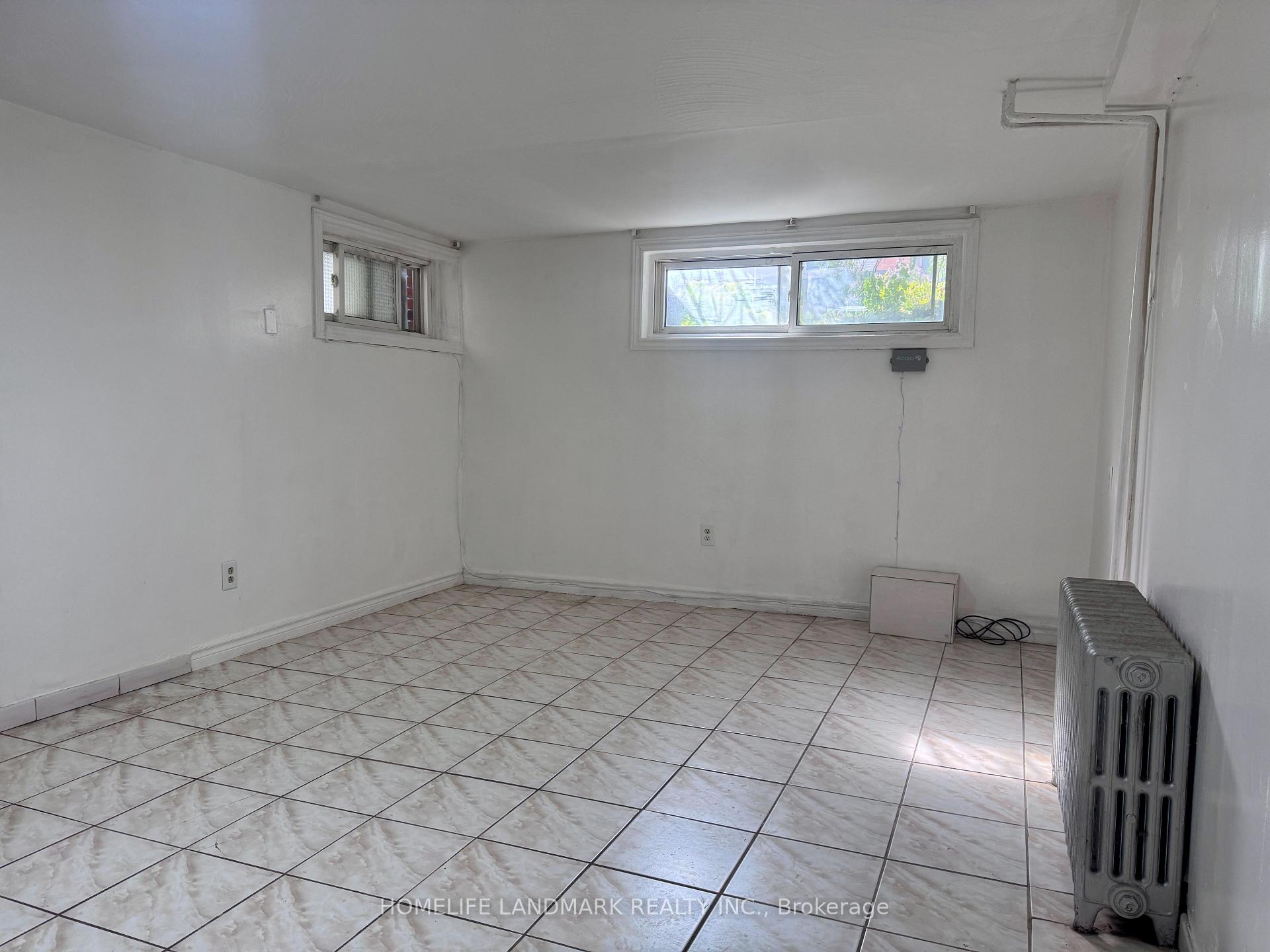 Lower - 415 Delaware Avenue, Toronto 4