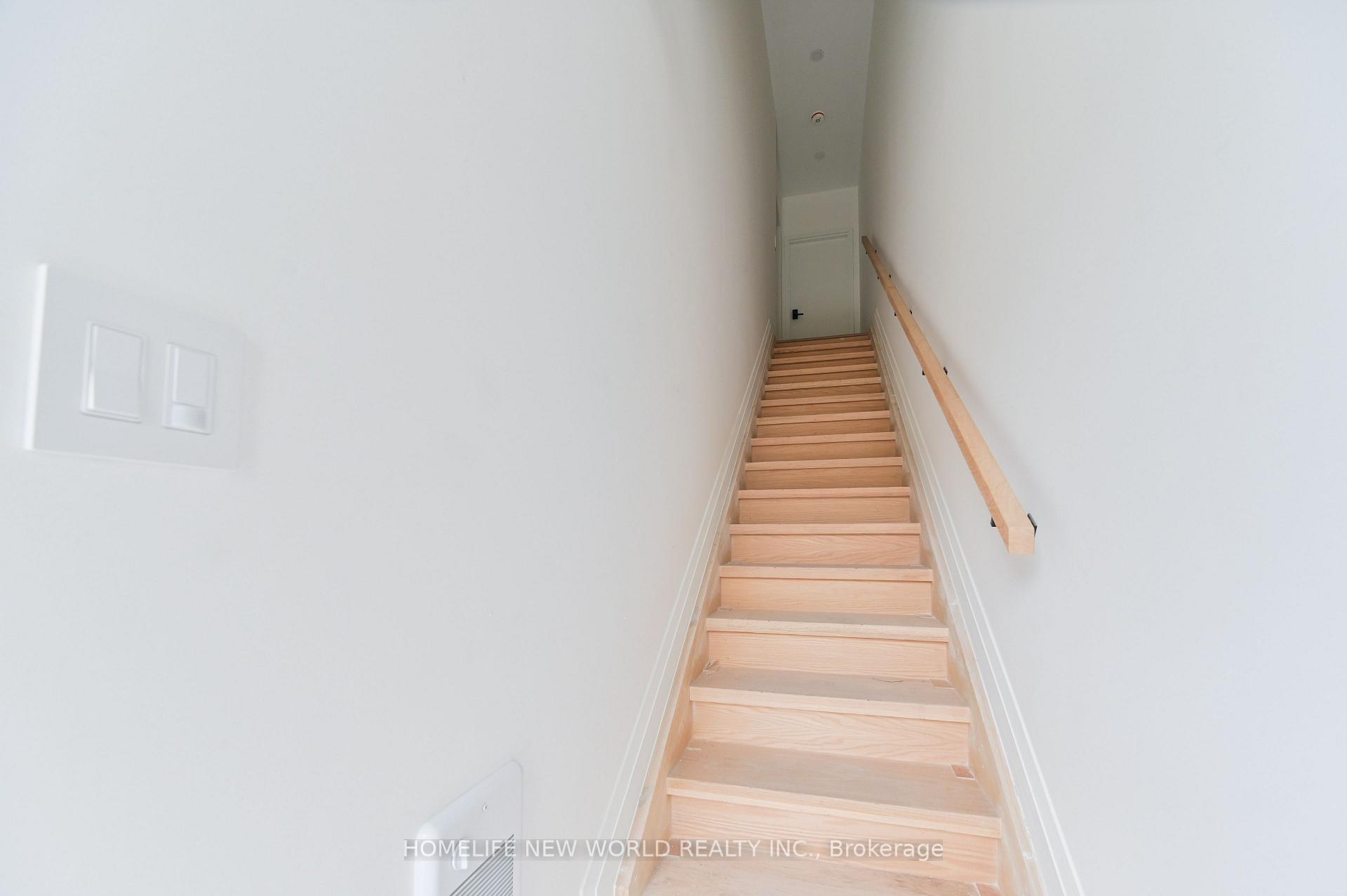 228 Emerson Ave Avenue, Toronto 3