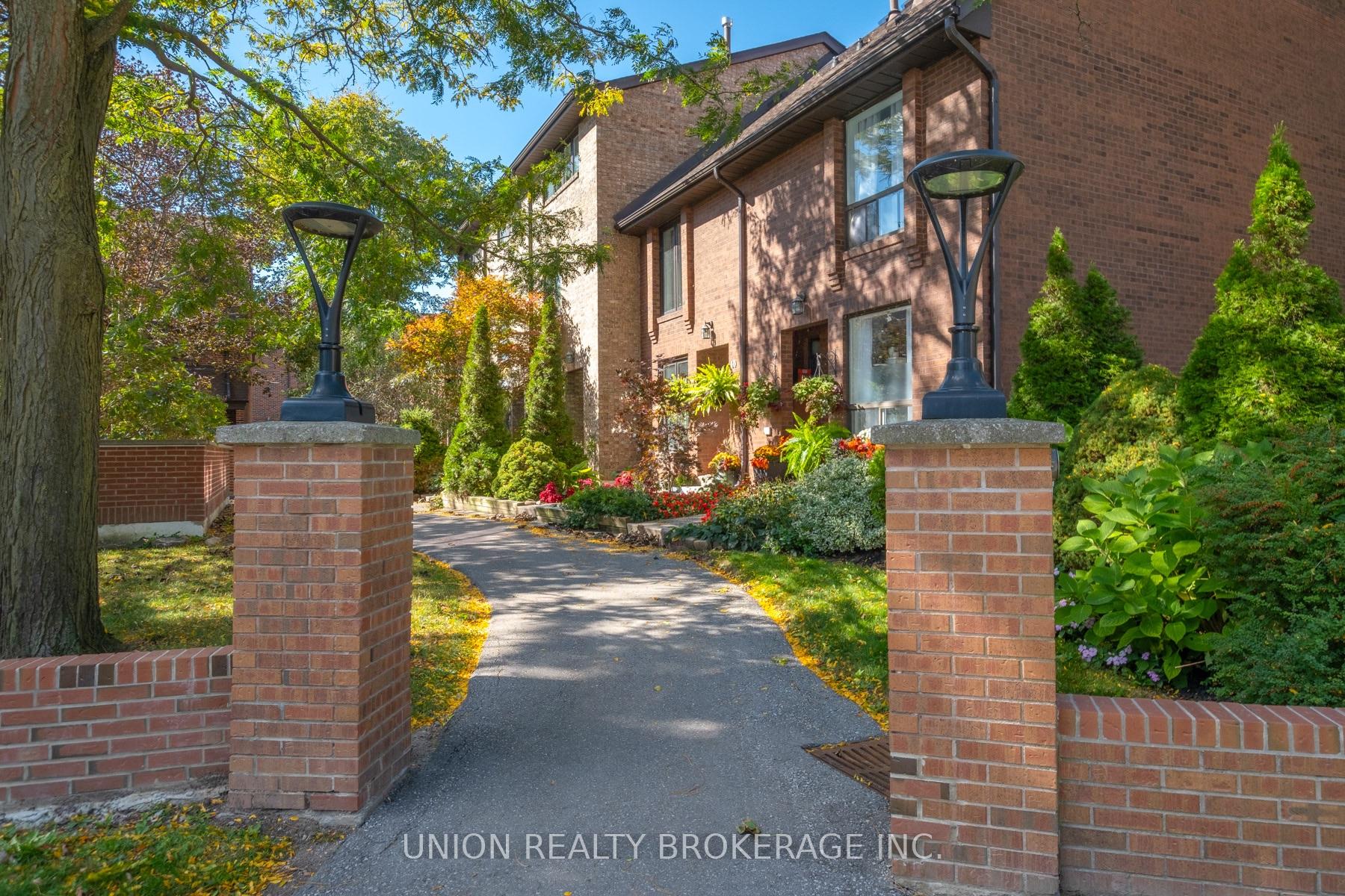 11 - 30 Livingston Road Toronto Ontario Canada Sale residential   MOVETA REALTY INC., Brokerage*