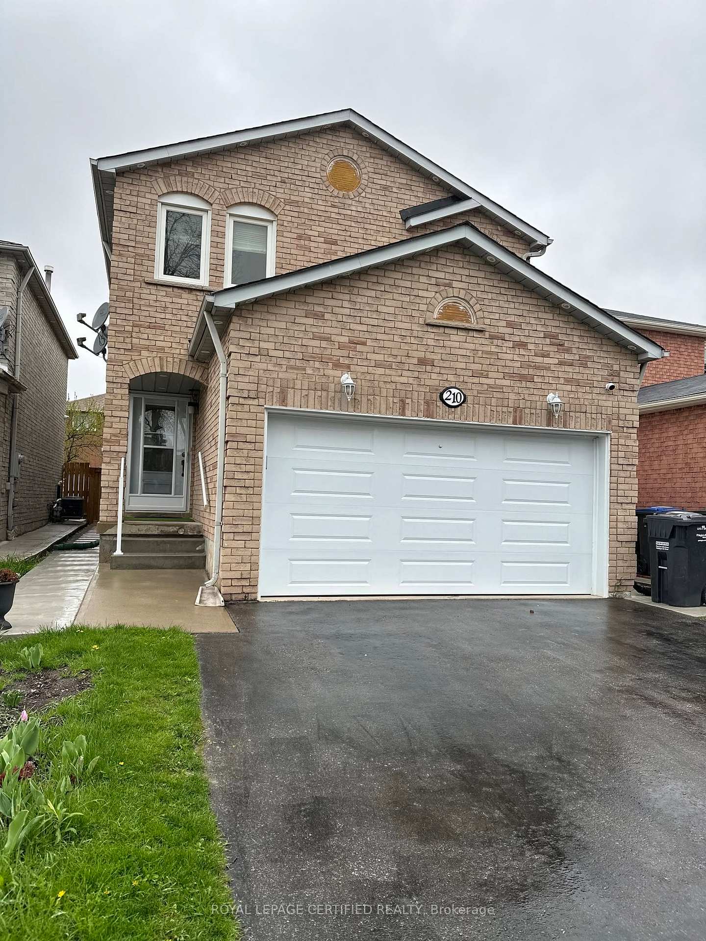 Main - 210 Ecclestone Drive, Brampton 2