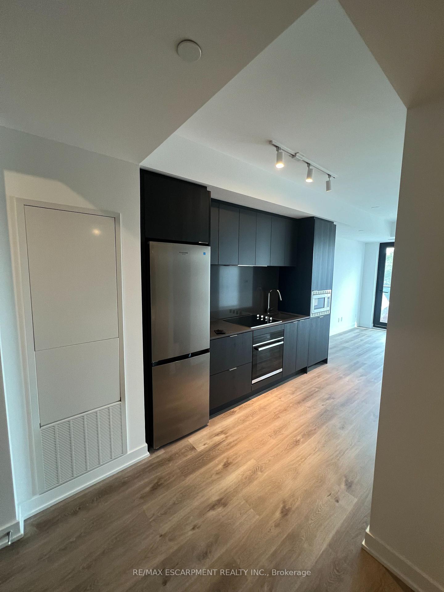 416 - 101 JOHN Street N, Hamilton 3