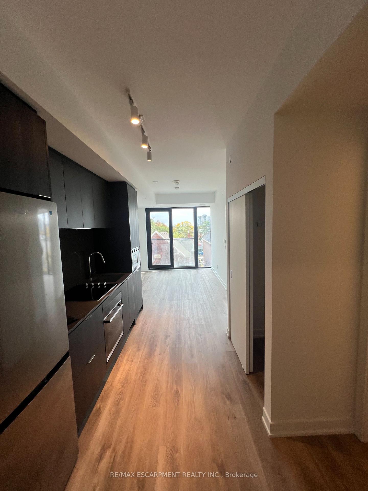 416 - 101 JOHN Street N, Hamilton 4