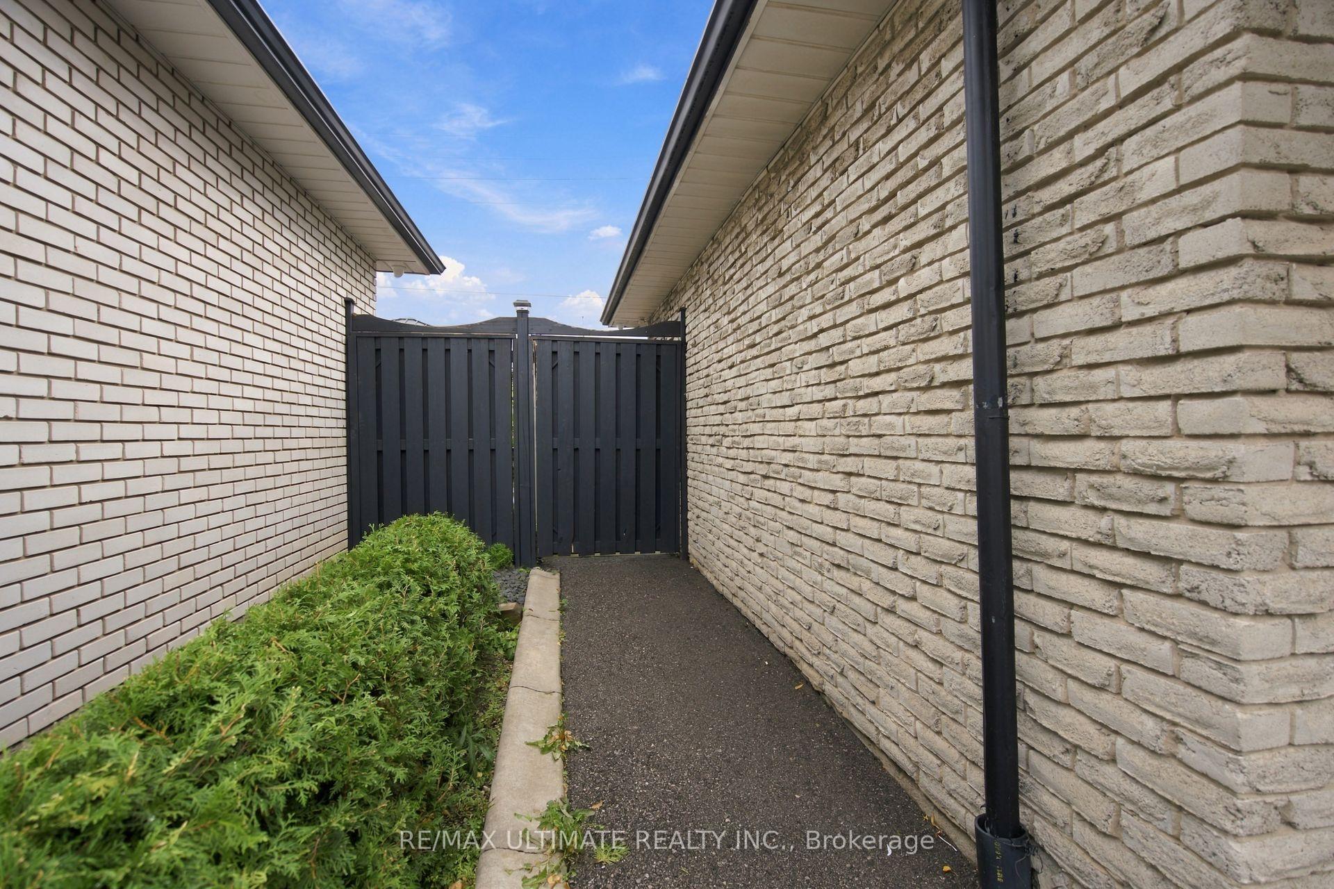 7639 Kittridge Drive, Mississauga 3