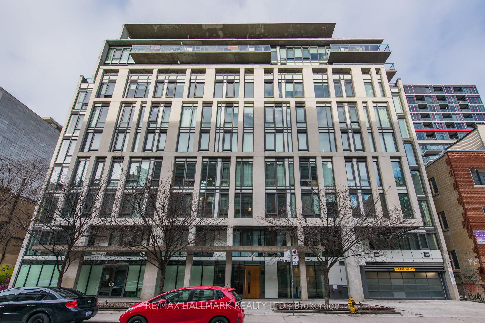 702 - 32 Camden Street, Toronto 2