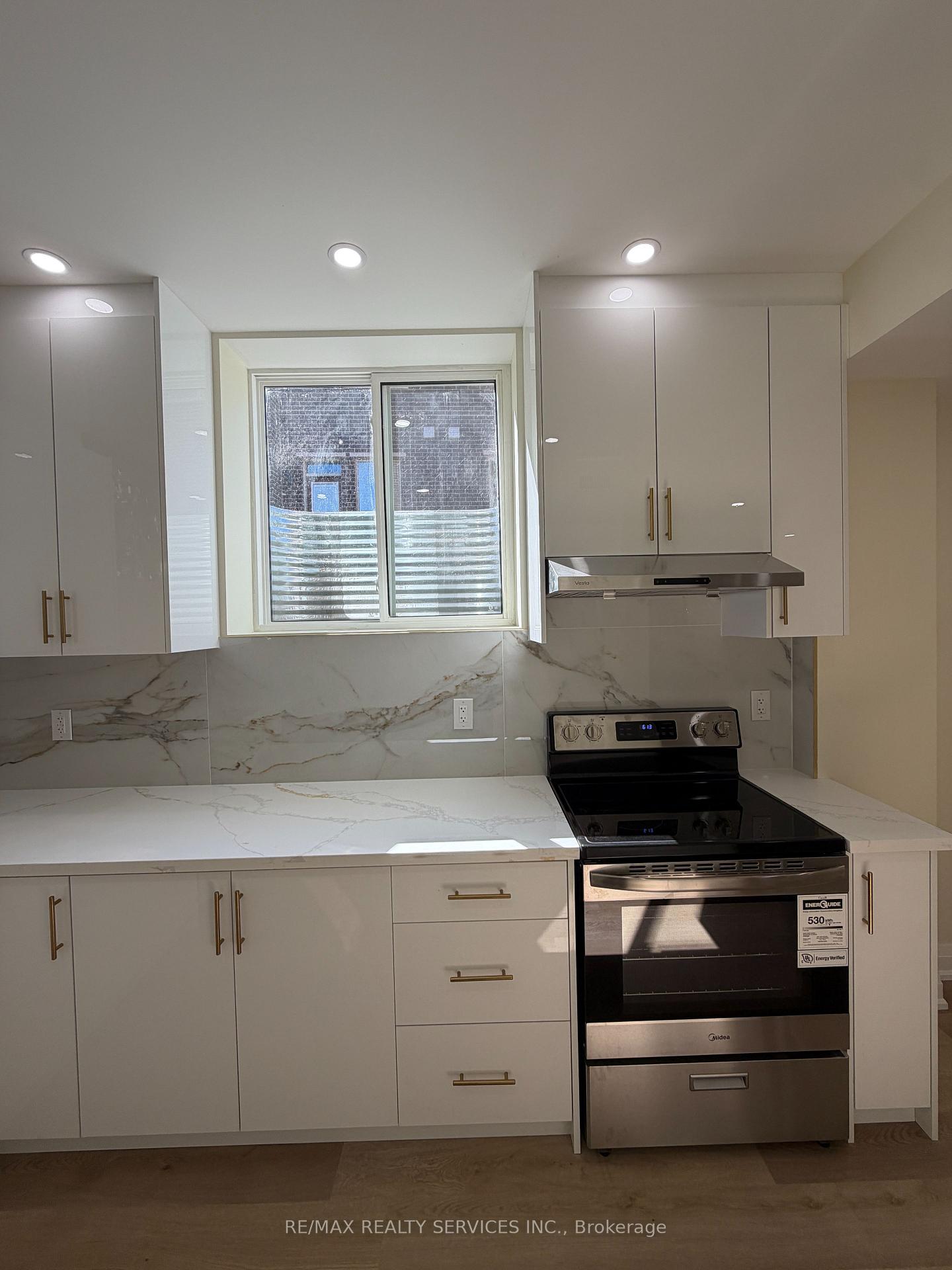 LOWER - 1324 Peony Path, Oakville 4
