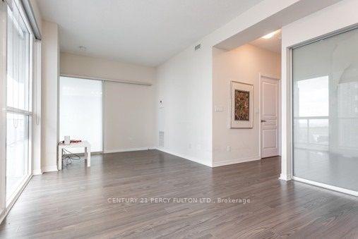 2105 - 352 Front Street W, Toronto 5