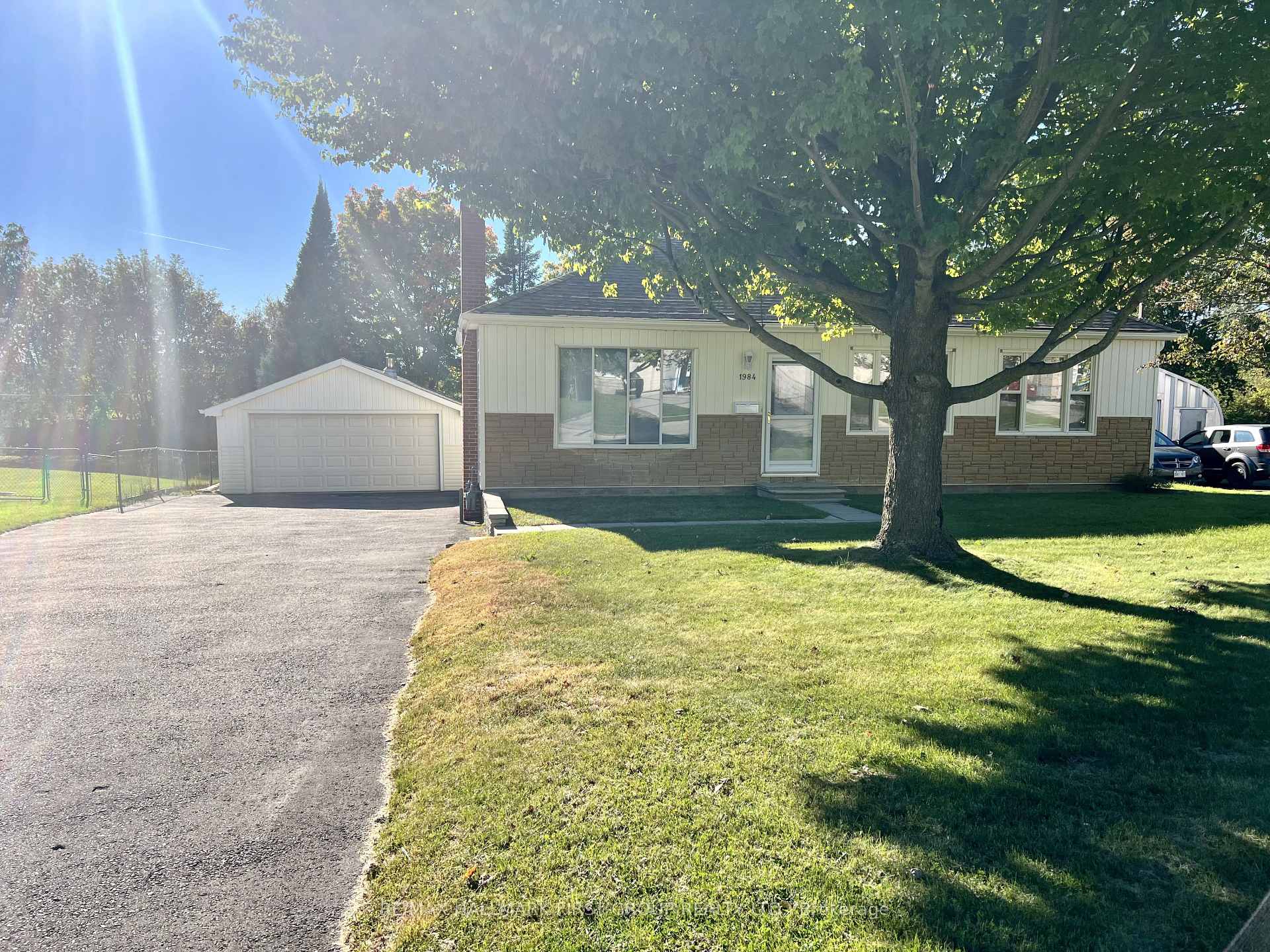 1984 Glendale Drive, Pickering 3