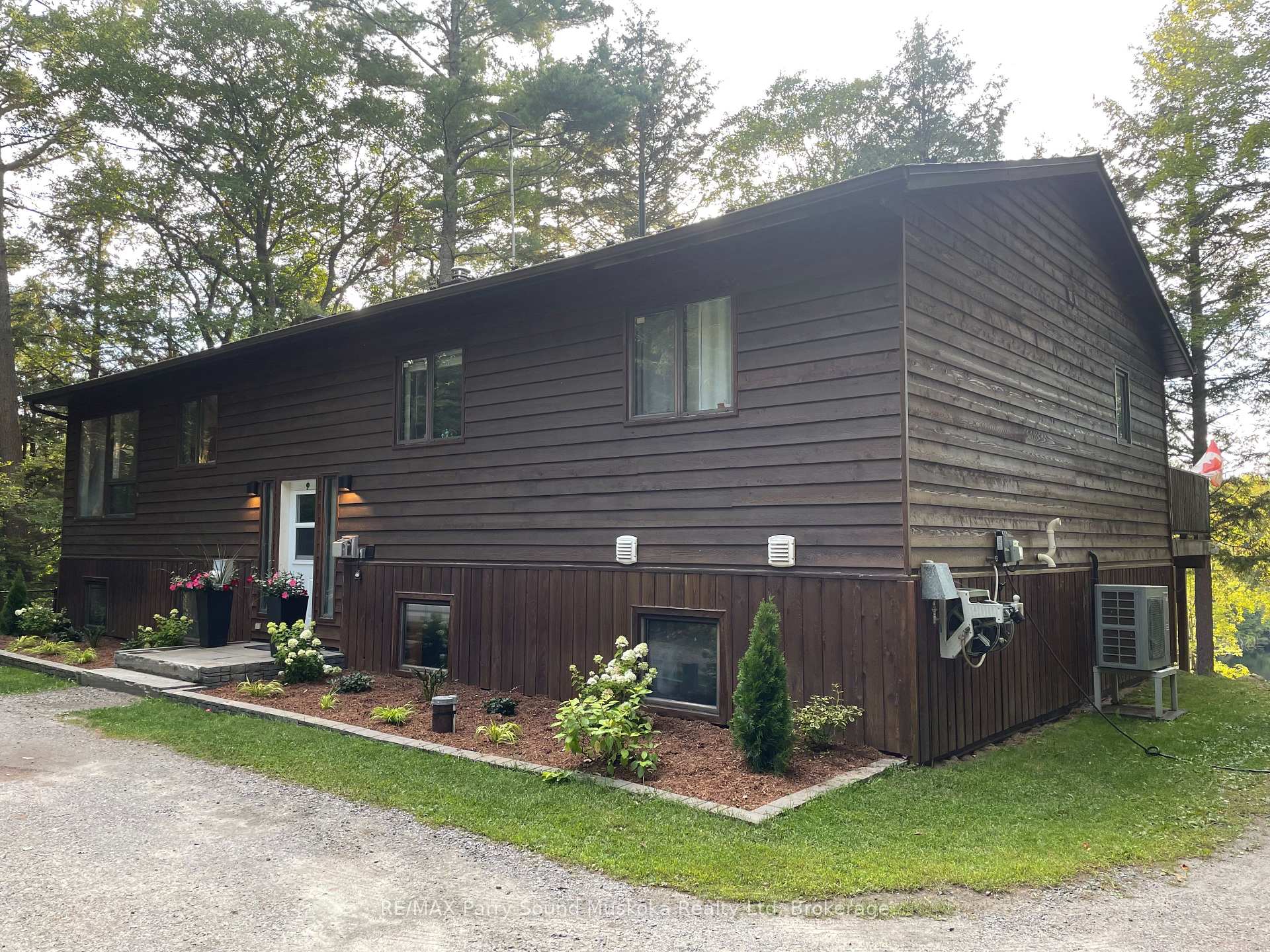 34 SILVER POINT Drive Seguin Ontario Canada Sale residential Gary Phillips RE/MAX PARRY SOUND MUSKOKA REALTY LTD., BROKERAGE*