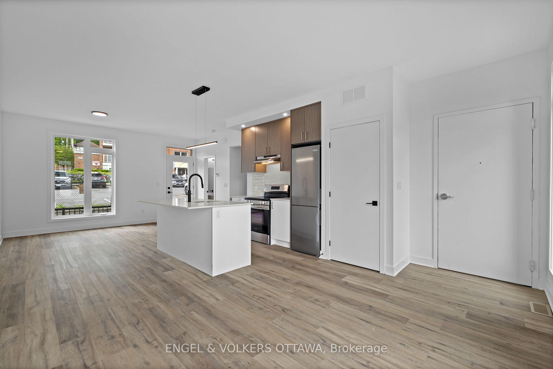 F - 1260 MARENGER Street, Ottawa 3