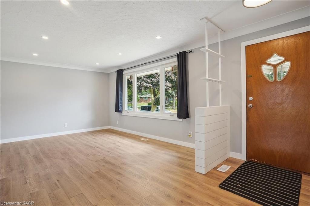 UPPER UNIT - 1 Robroy Court, Brantford 5