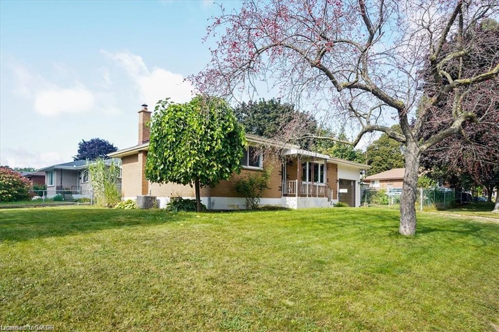 UPPER UNIT - 1 Robroy Court, Brantford 2
