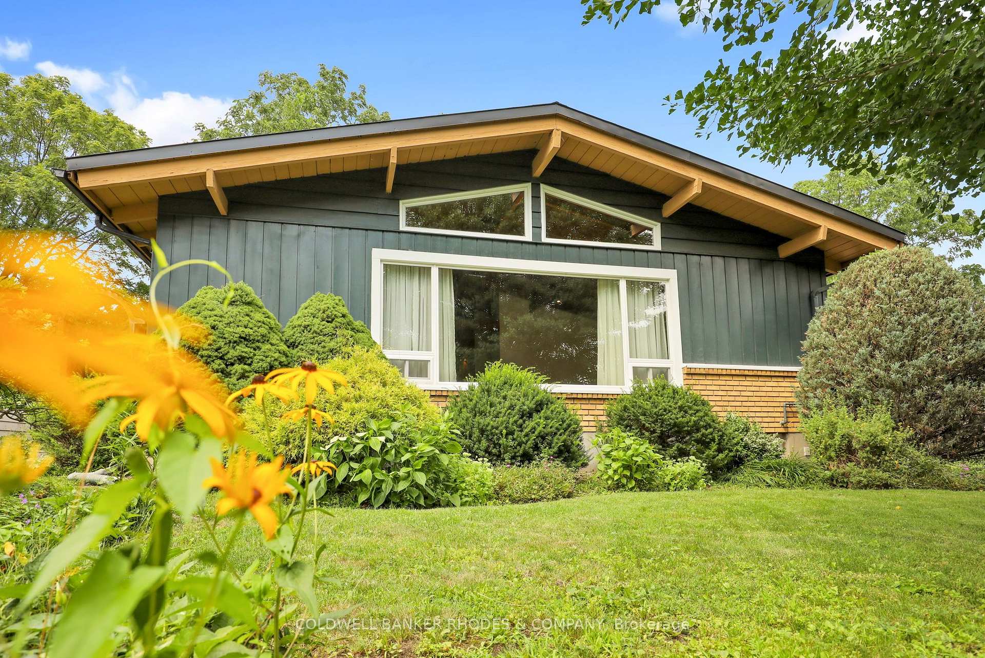 359 Mountbatten Avenue, Ottawa 4