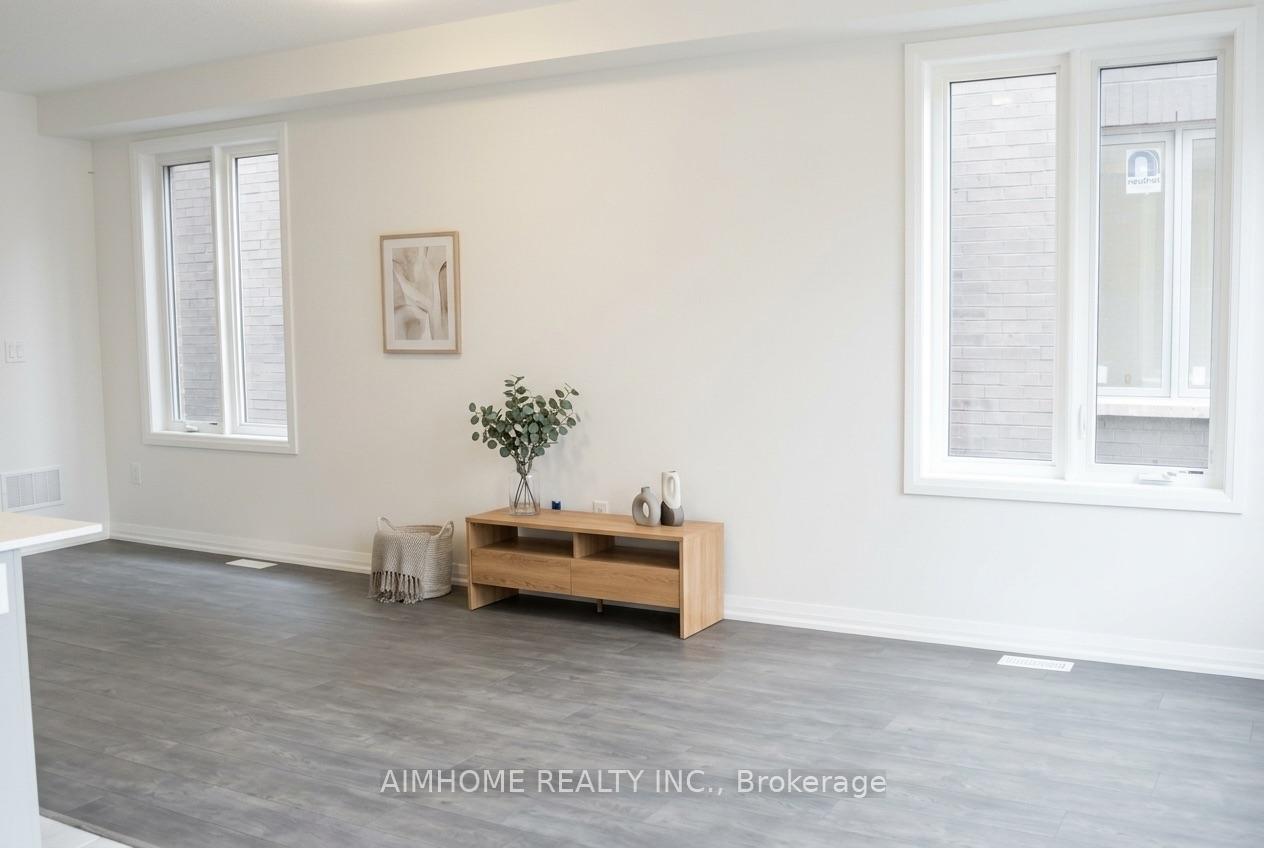 213 Hook Drive, Richmond Hill 2