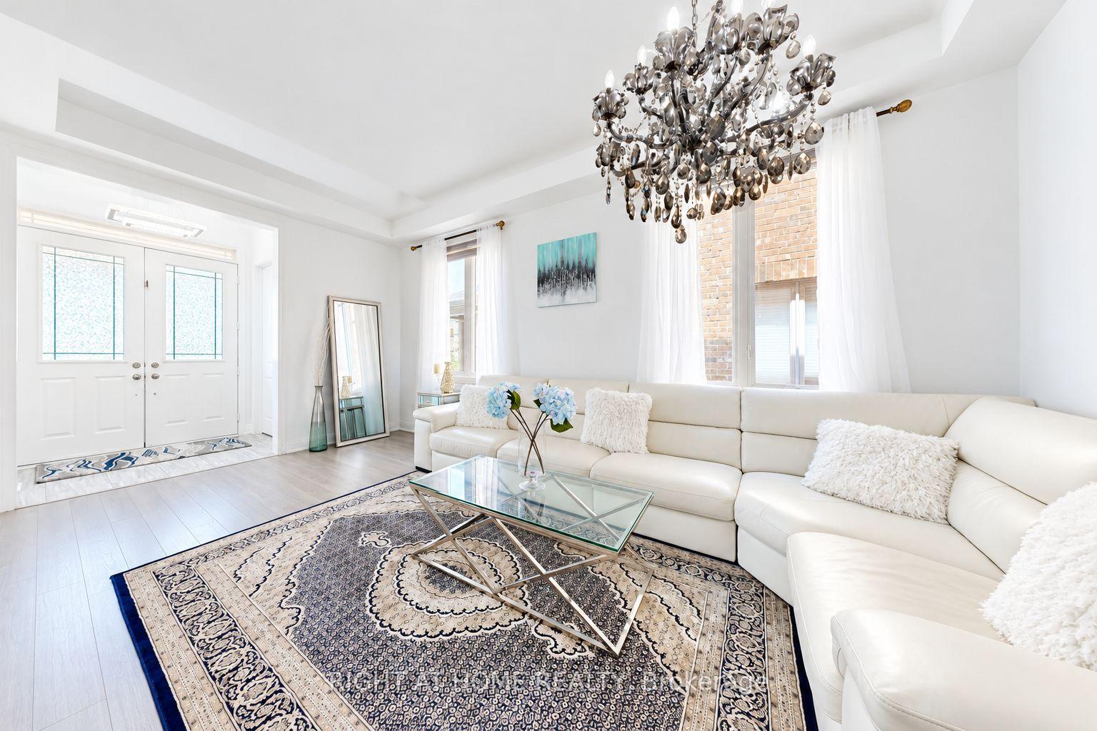 59 Hydrangea Hollow, East Gwillimbury 3