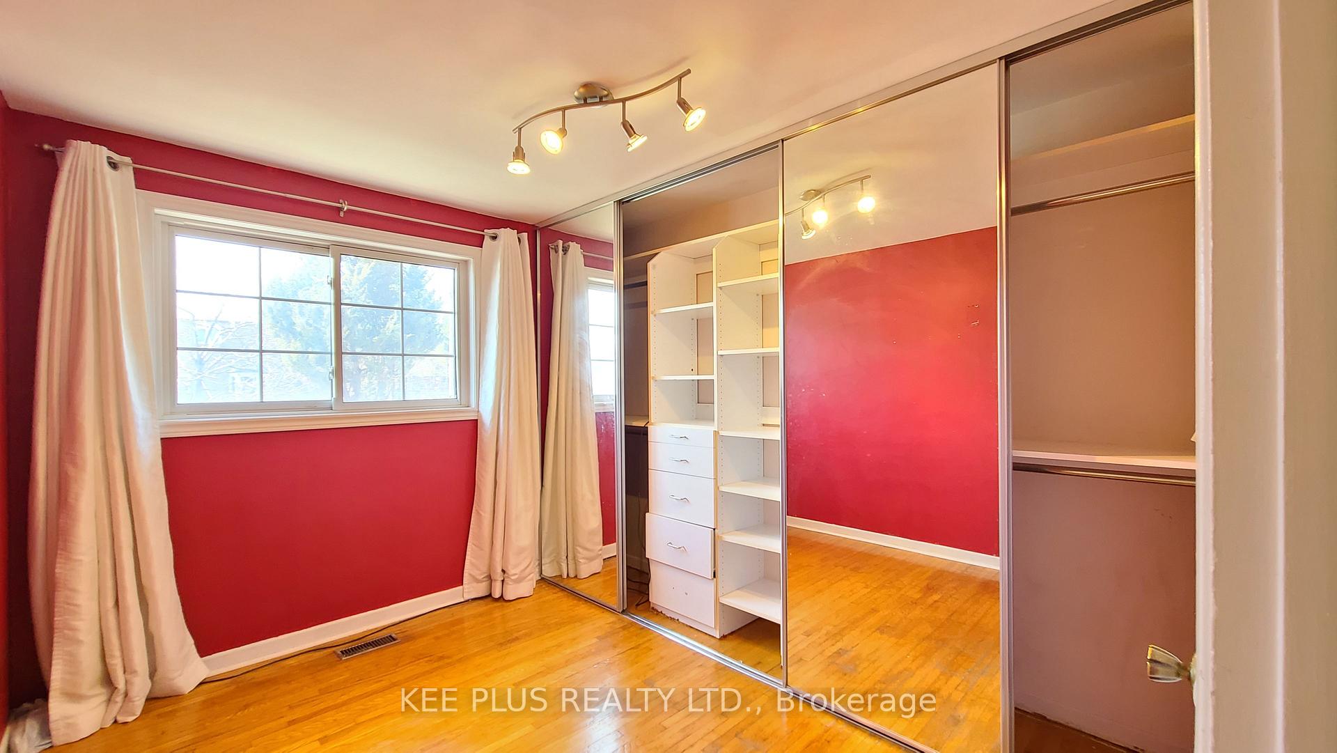 424 Military Trail, Toronto 4