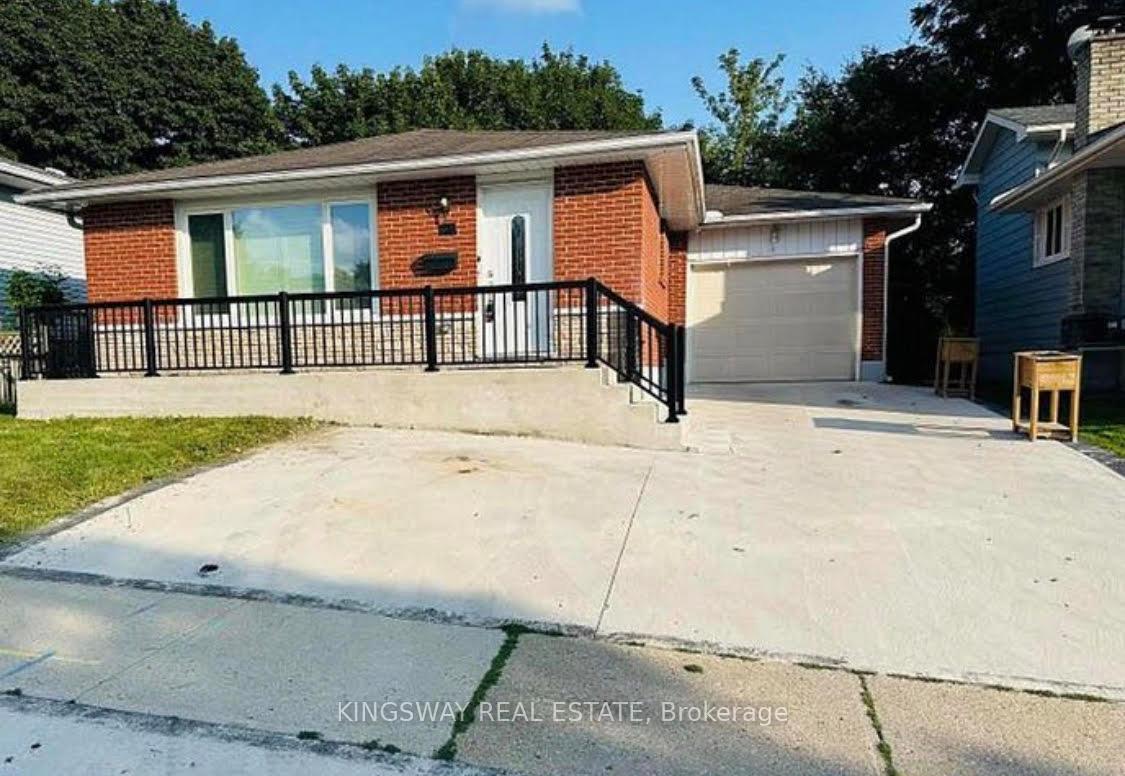 35 Silver Aspen Crescent Kitchener Ontario Canada Rent residential Iwona Rembacz Kingsway Real Estate Brokerage*