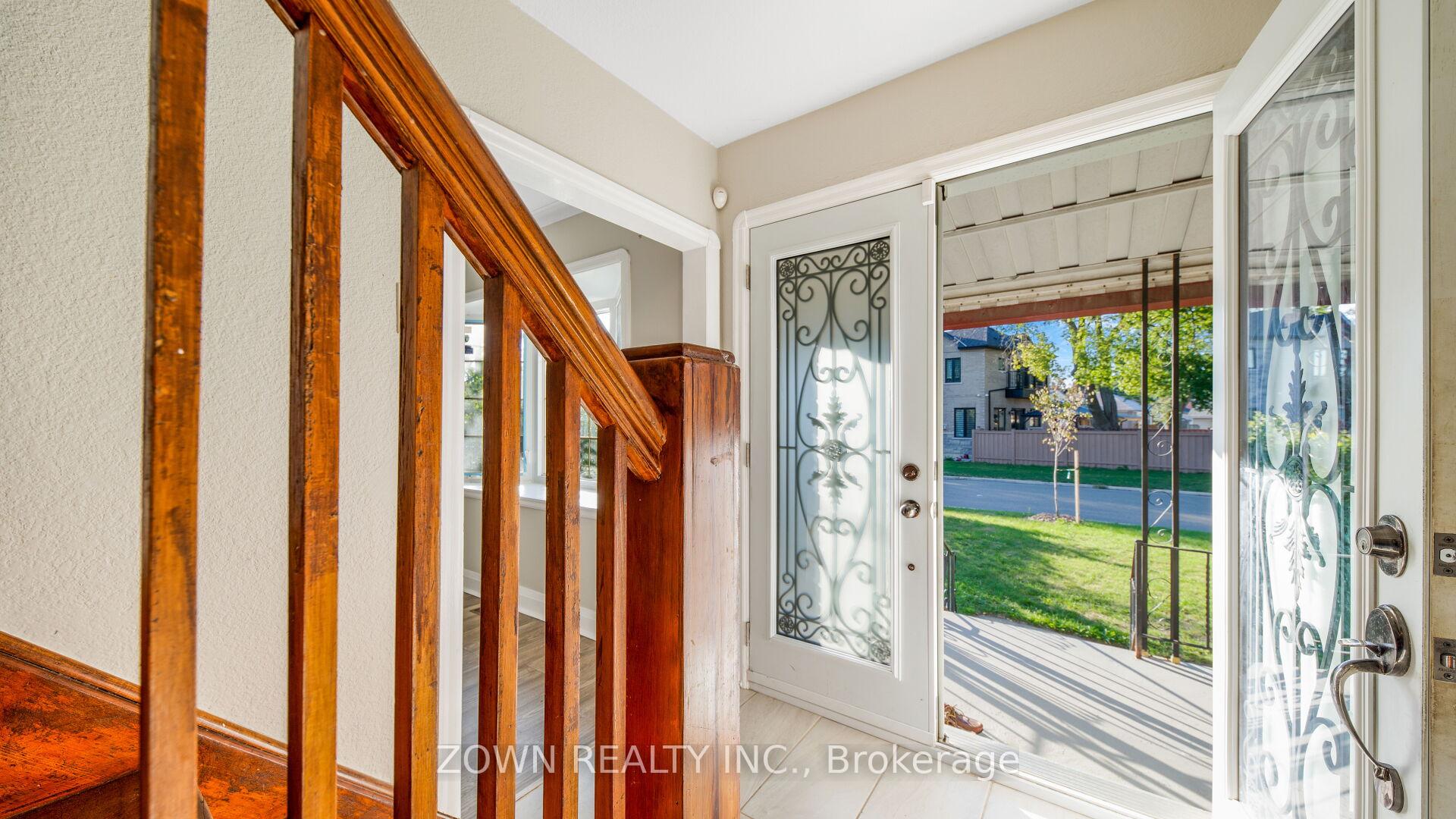 MAIN - 63 Biscayne Boulevard, Toronto 5