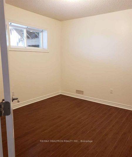 50 Earl Stewart Drive, Aurora 5