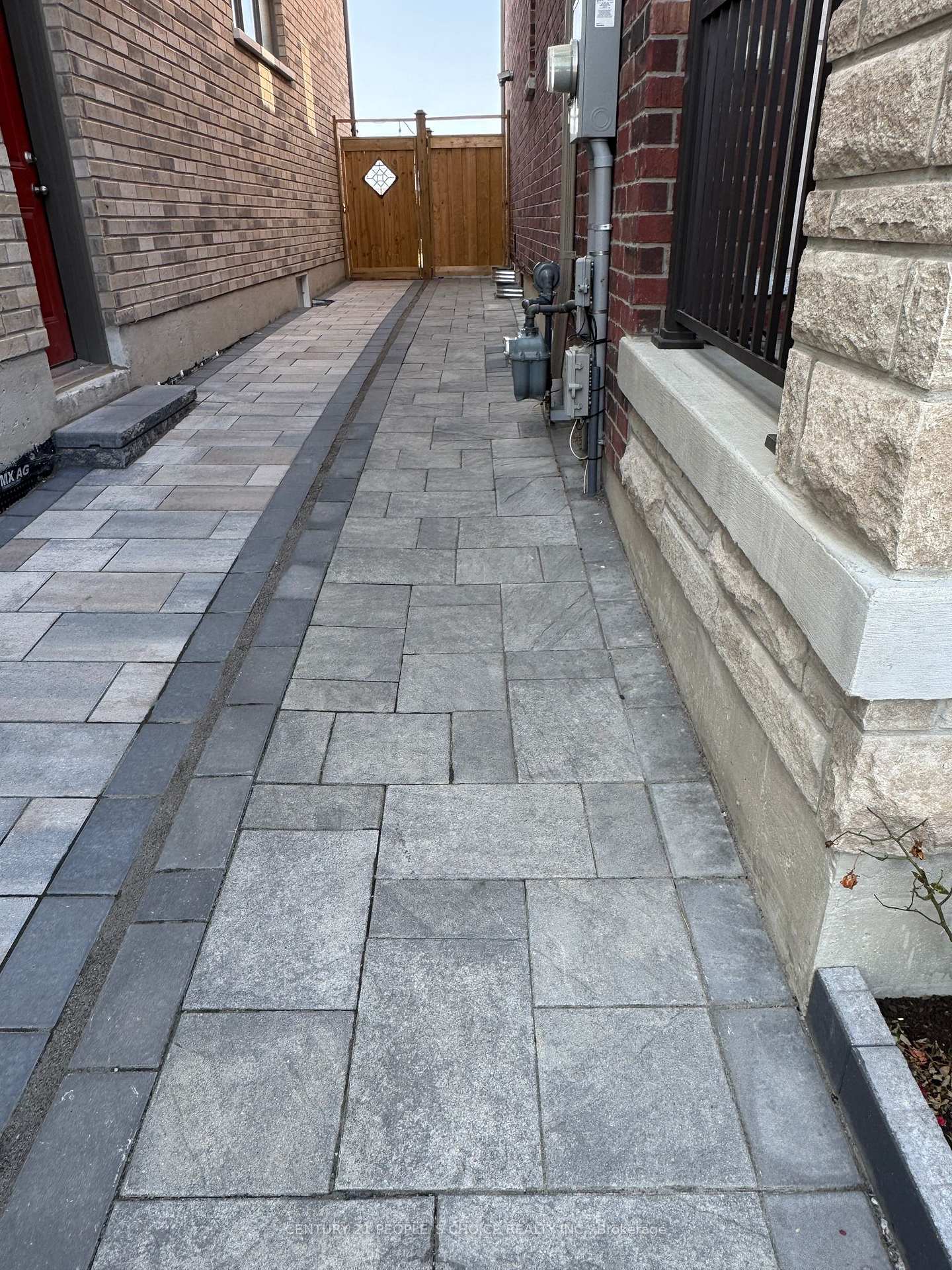 Bsmt - 83 Barkerville Drive, Whitby 4