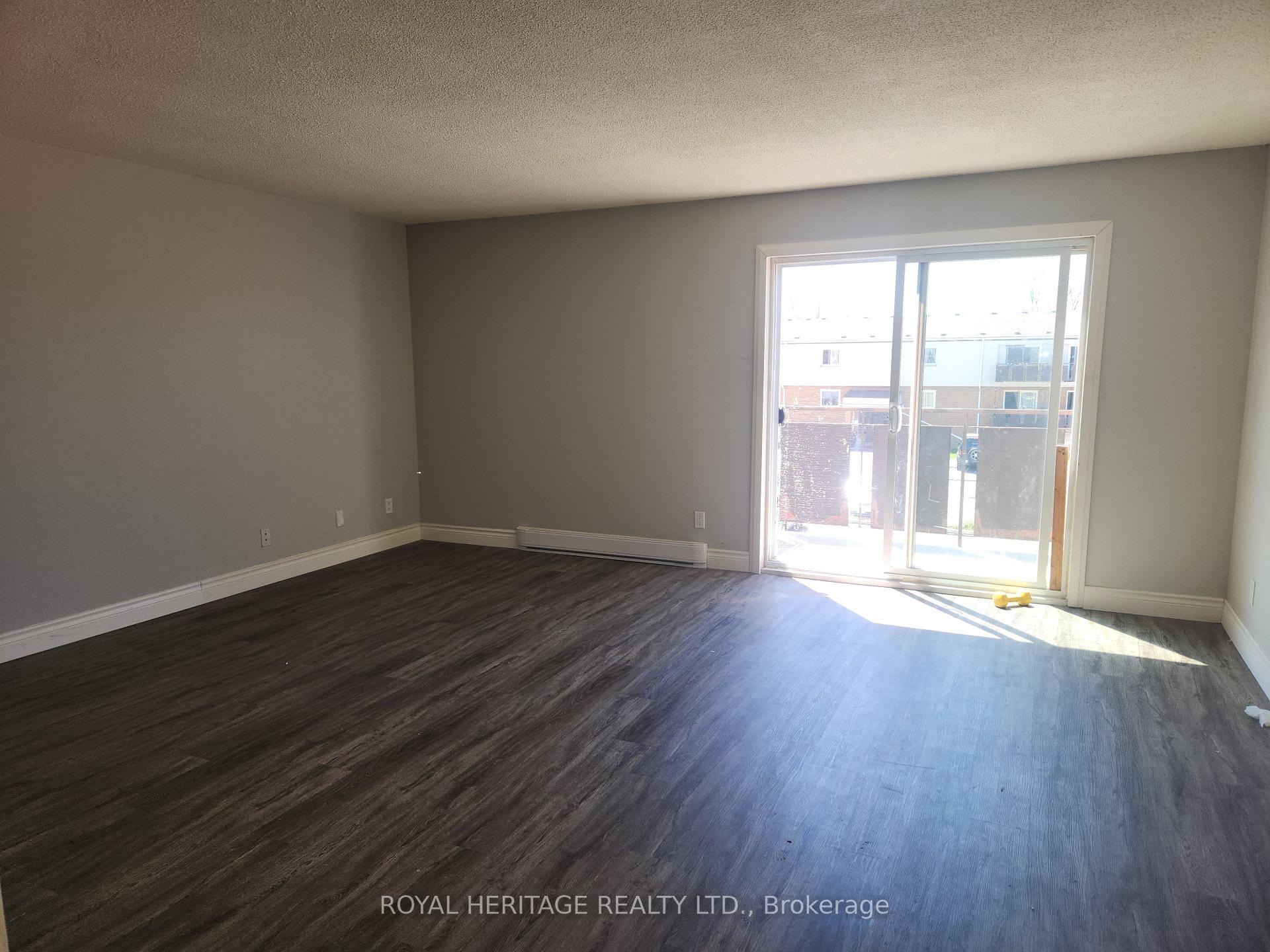 311 - 8800 Willoughby Drive, Niagara Falls 2