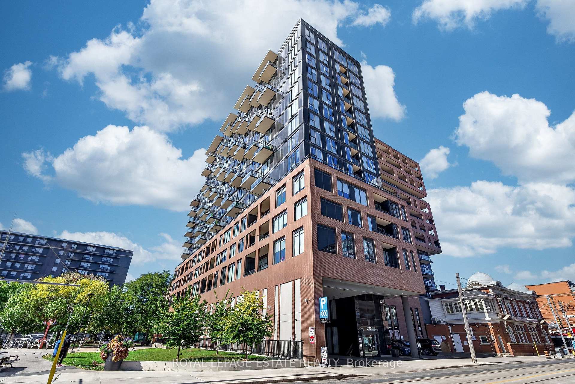 626 - 270 Dufferin Street, Toronto 2