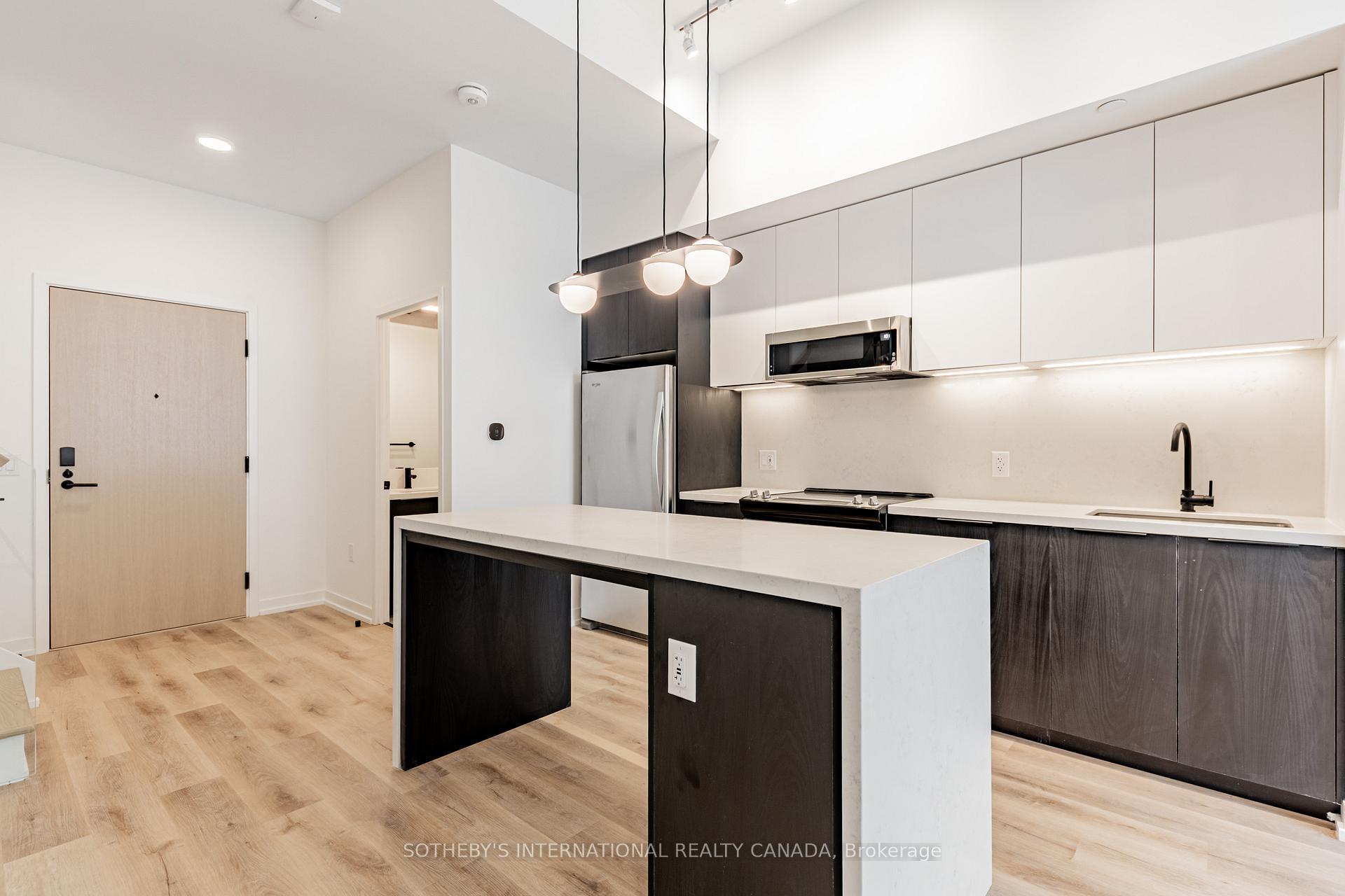TH#101 - 5 York Garden Way, Toronto 3