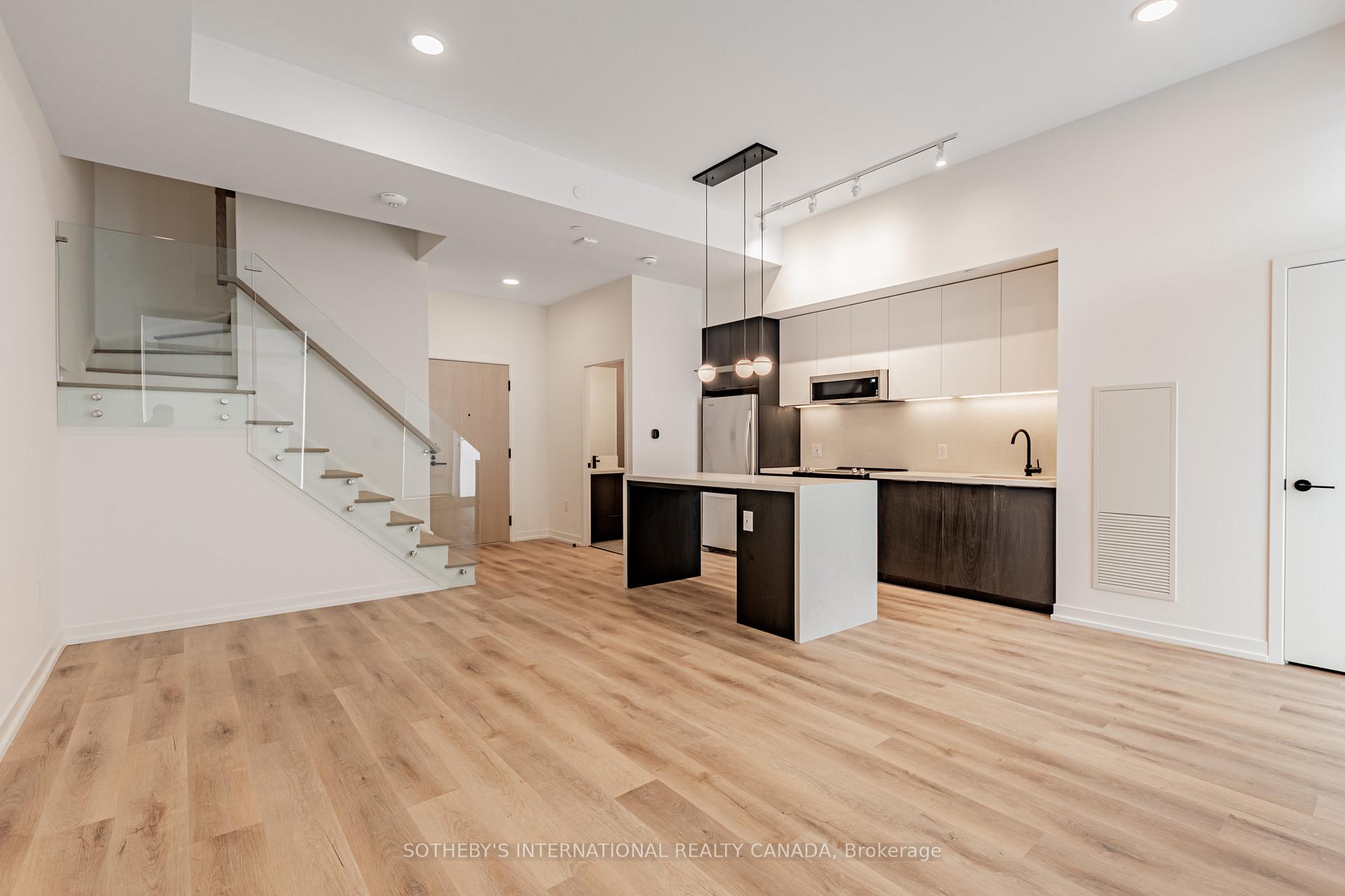 TH#101 - 5 York Garden Way, Toronto 5