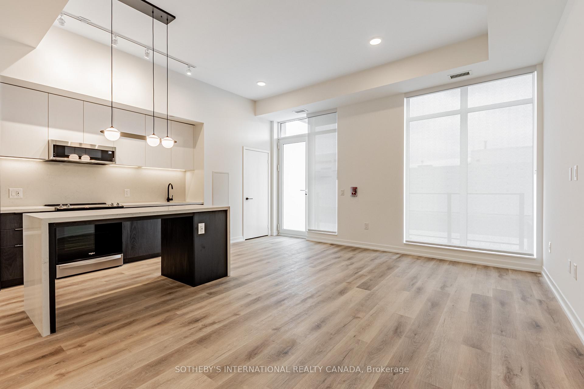 TH#101 - 5 York Garden Way, Toronto 2