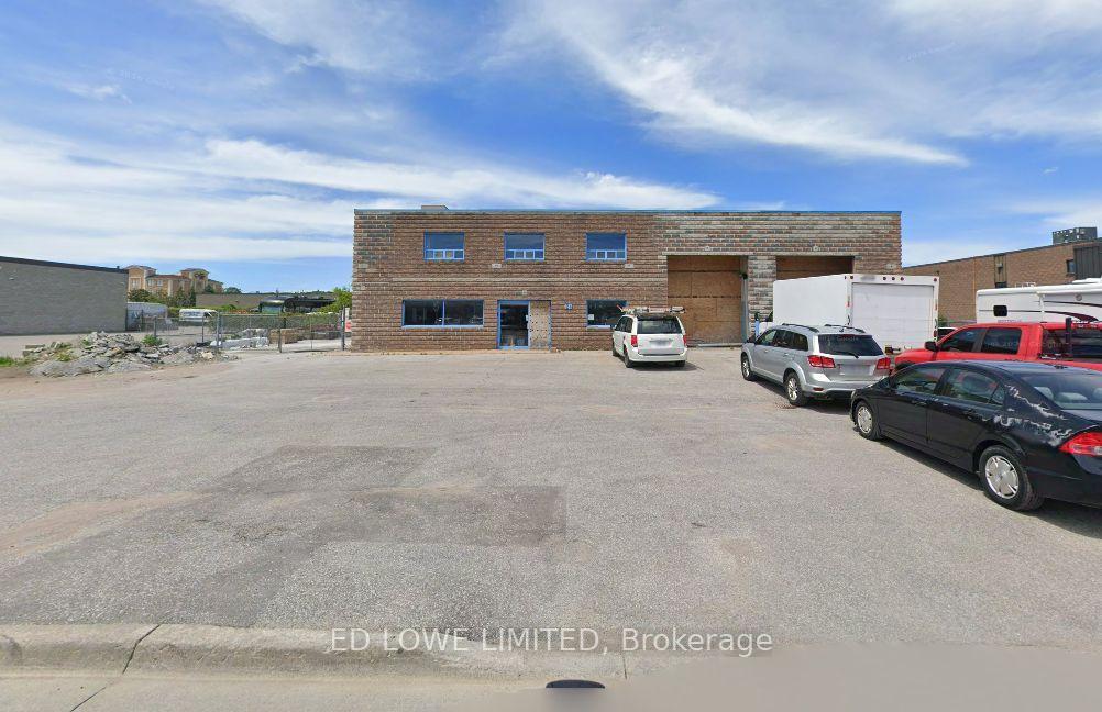 24 George Street Barrie Ontario Canada Lease commercial Dave Moore RE/MAX Hallmark Chay Realty, Brokerage*