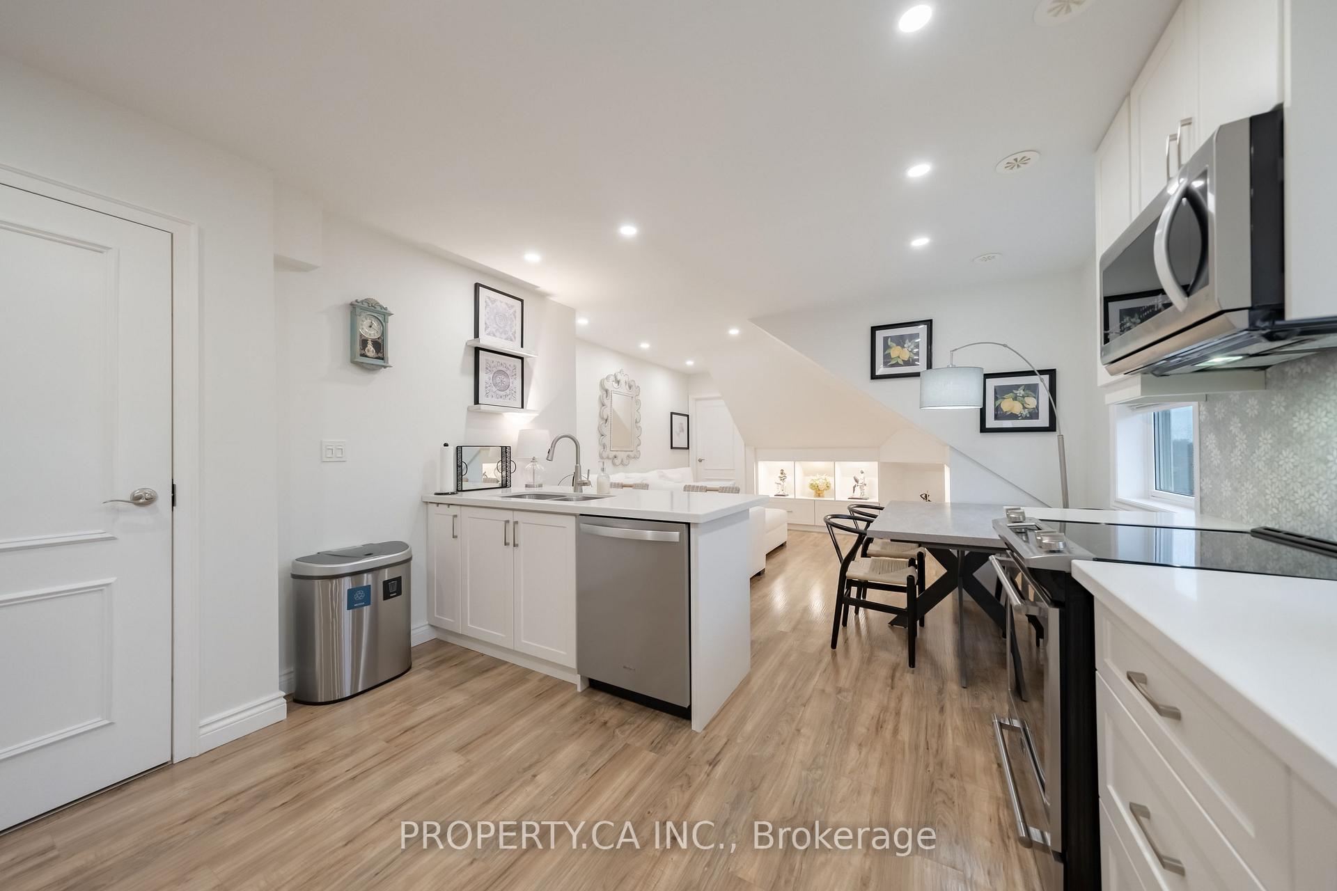 8 - 963 Avenue Road, Toronto 3