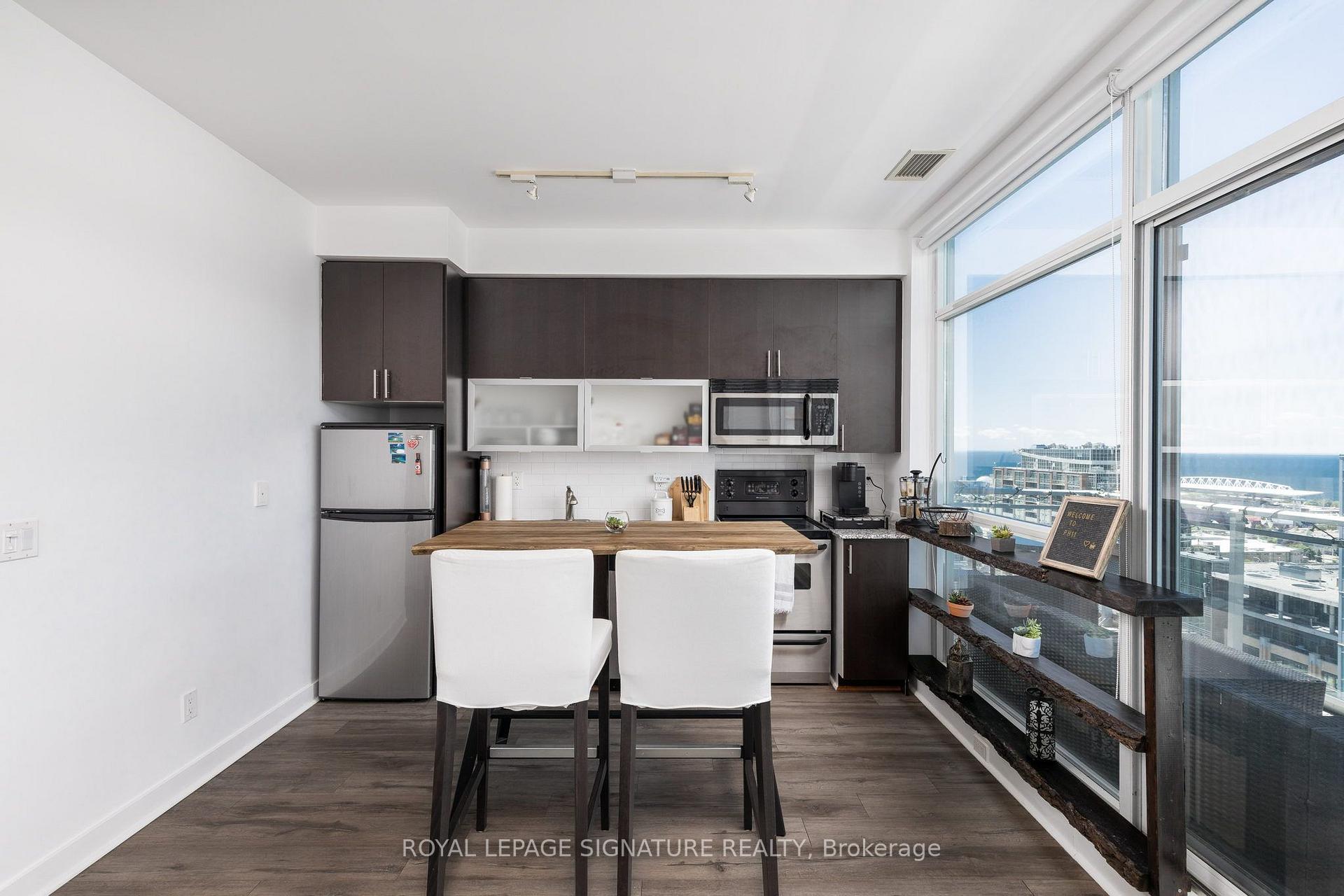 UPH11 - 80 Western Battery Road, Toronto 3