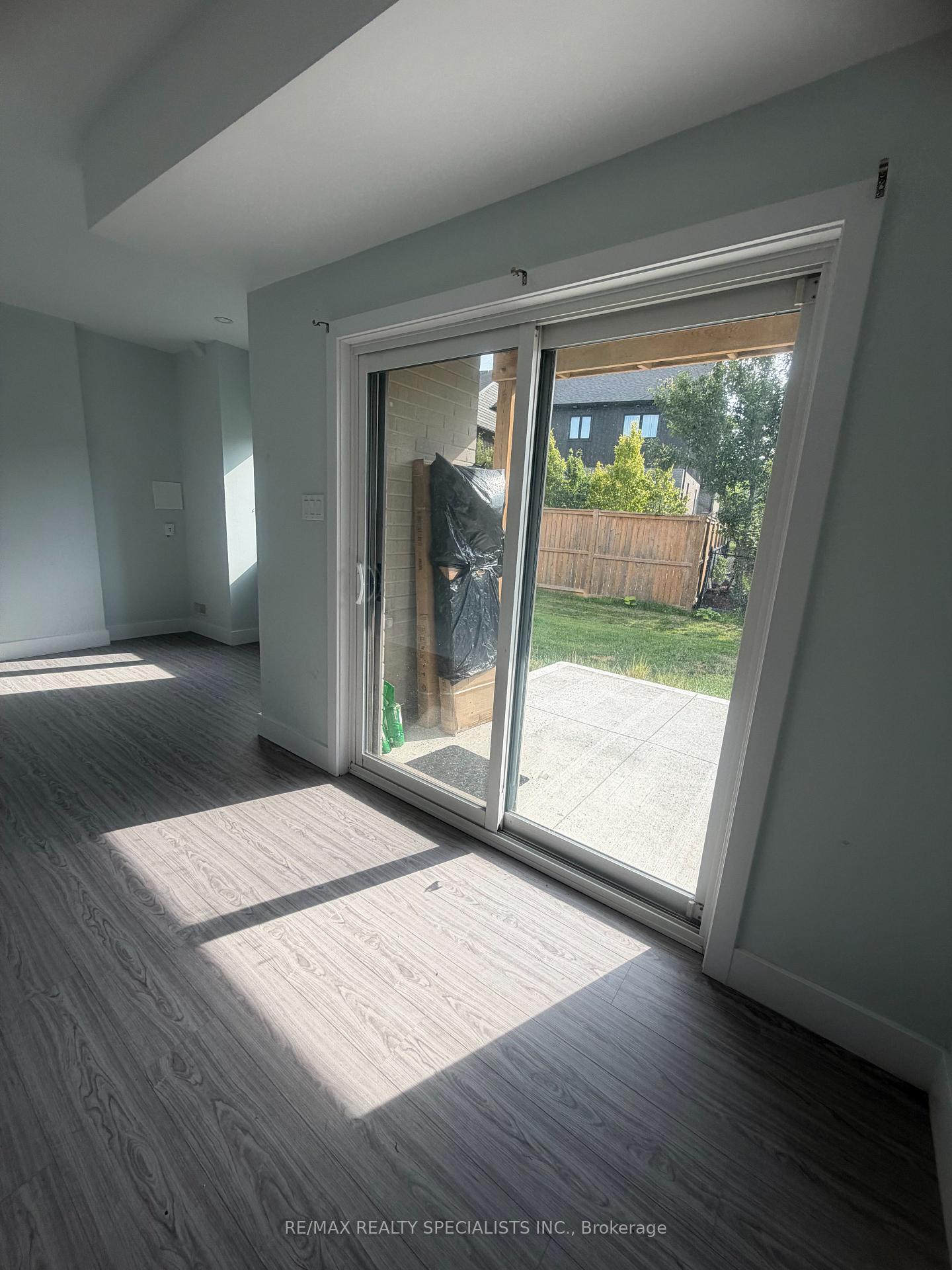 LOWER - 45 Ferris Circle, Guelph 2
