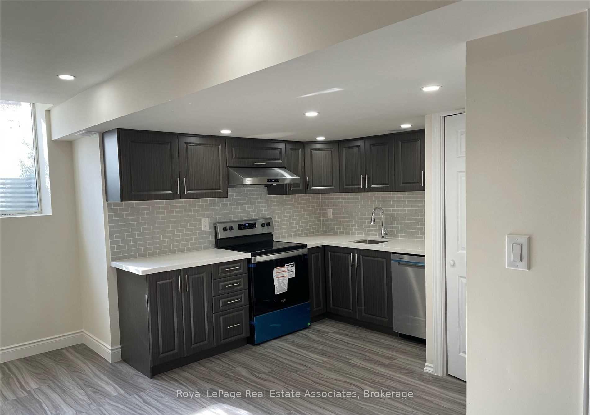 Bsmt - 35 Elysian Fields Circle, Brampton 2