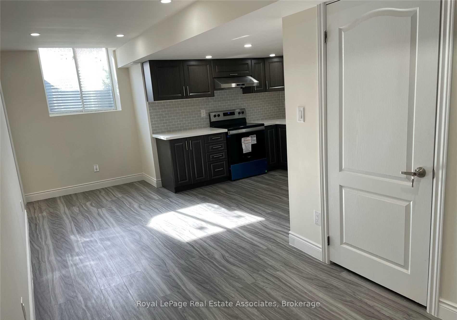 Bsmt - 35 Elysian Fields Circle, Brampton 3