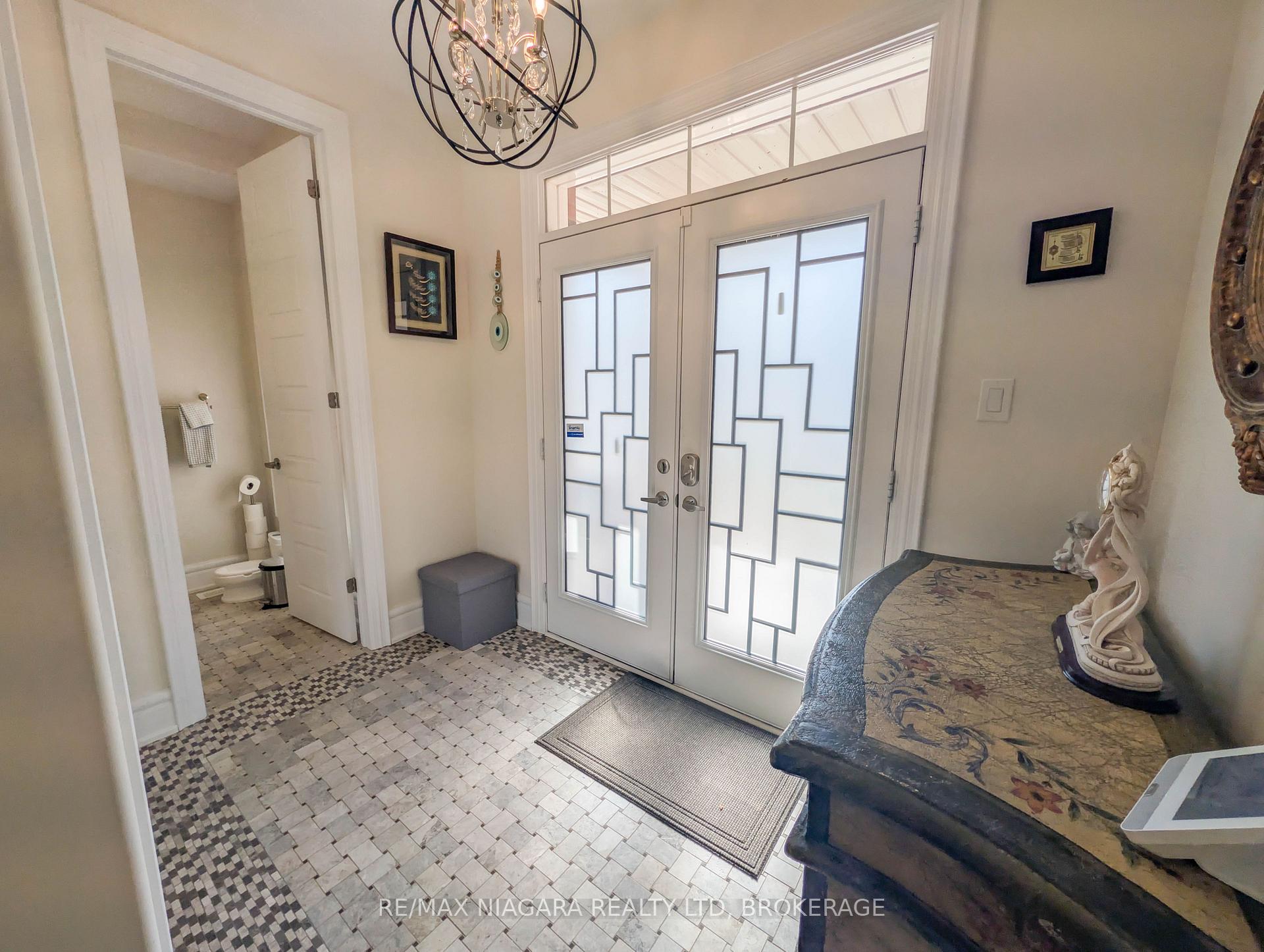 7868 Odell Crescent, Niagara Falls 2