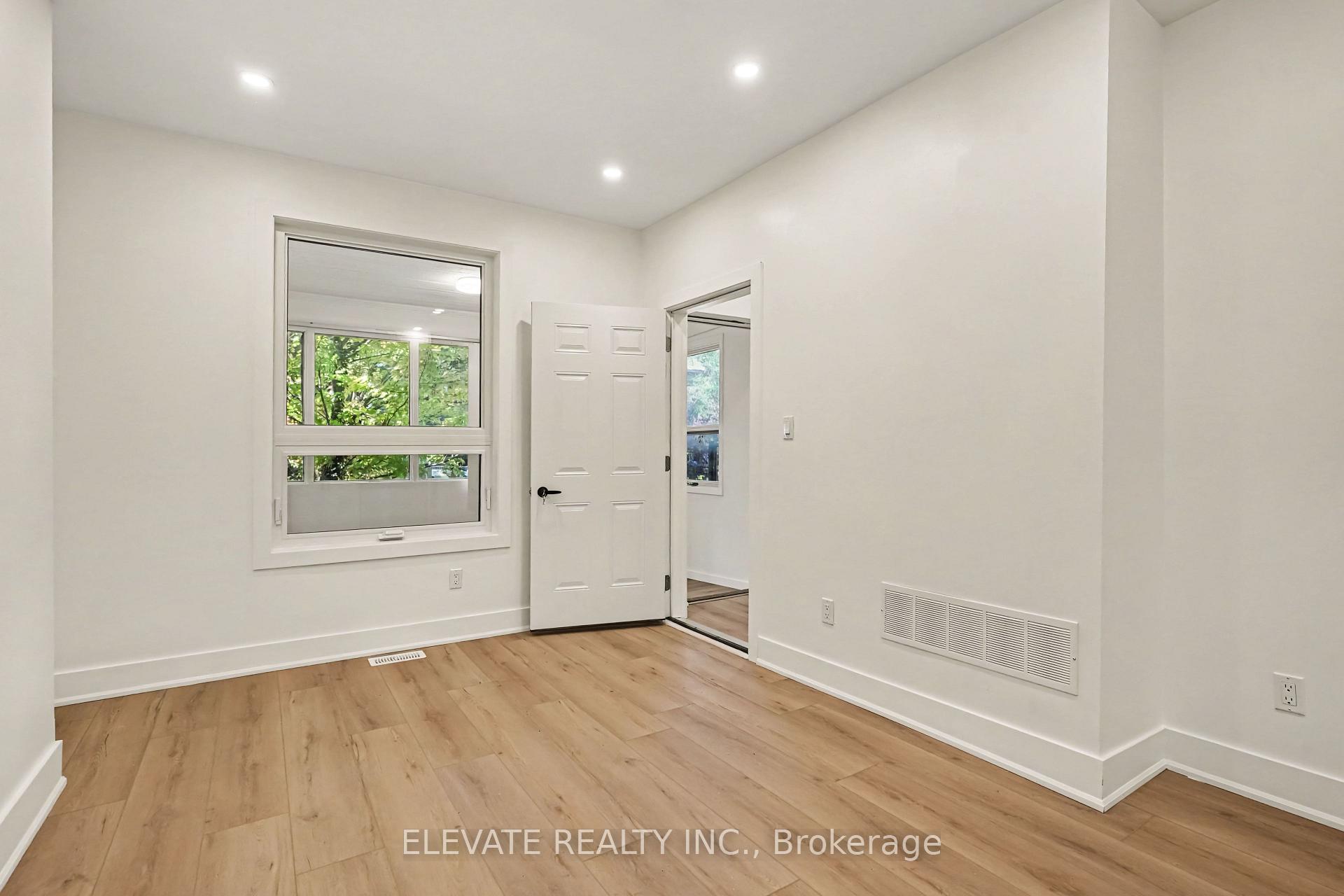 Main - 617 Clinton Street, Toronto 4