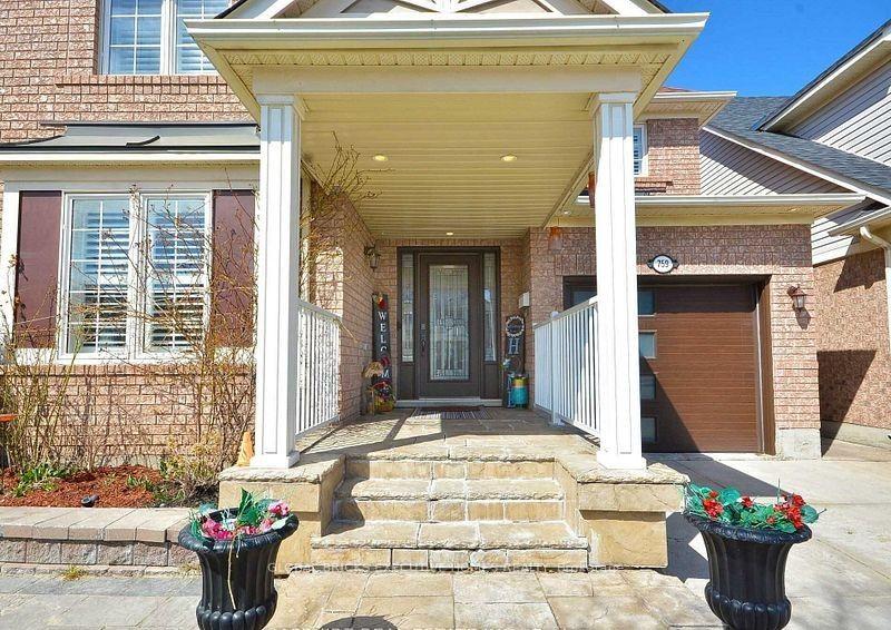 #Upper - 759 Hutchinson Avenue, Milton 3