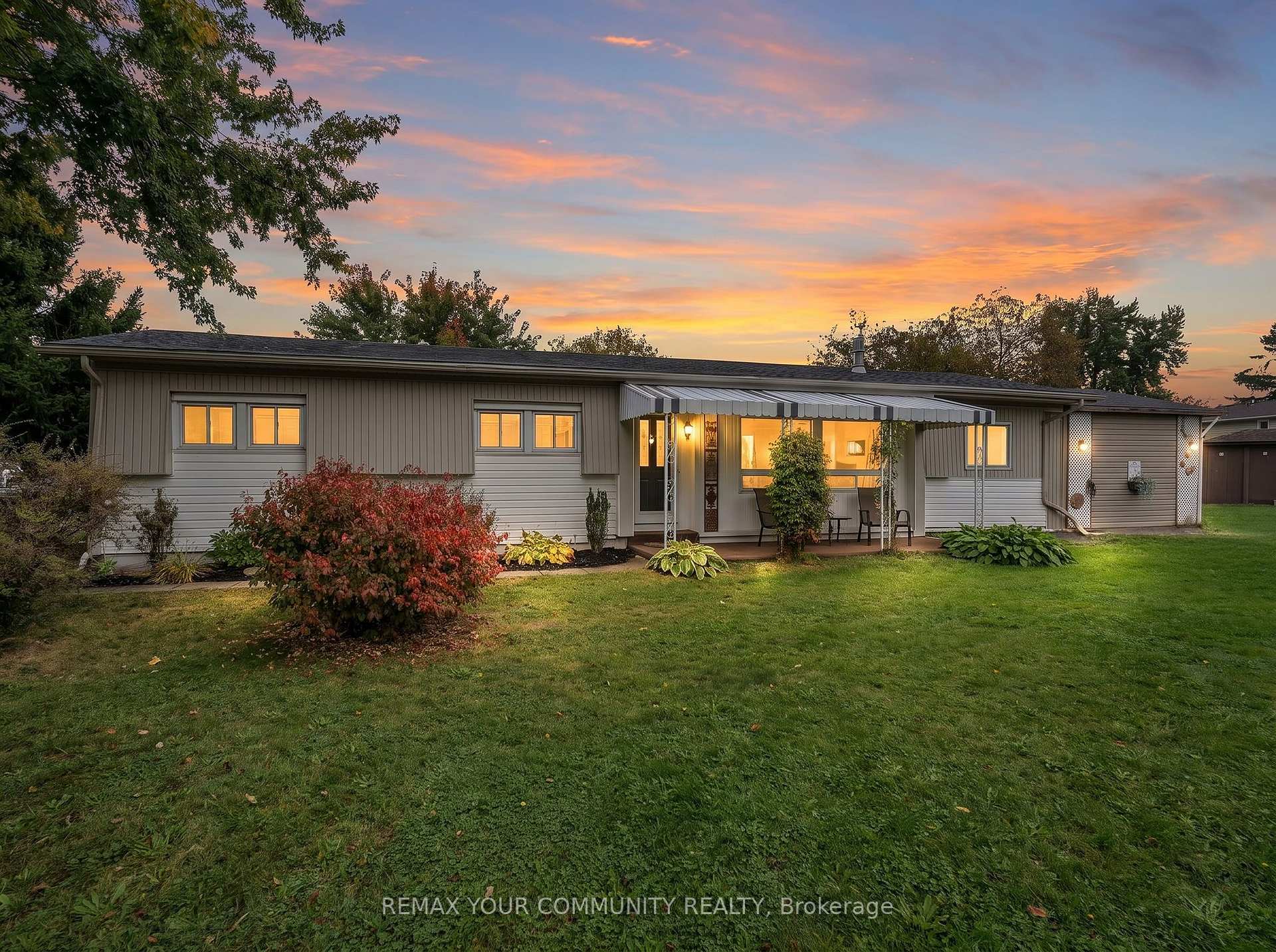 11 Nature Trail Road Innisfil Ontario Canada Sale residential Opal Hustins, ASA, AEA Re/Max YOUR COMMUNITY REALTY
