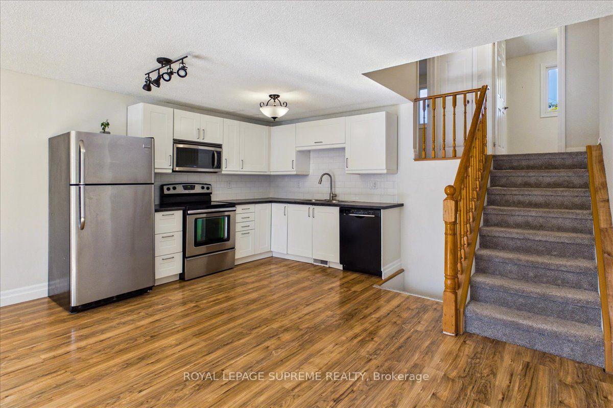 Upper - 46 Ridgeway Avenue, Barrie 5